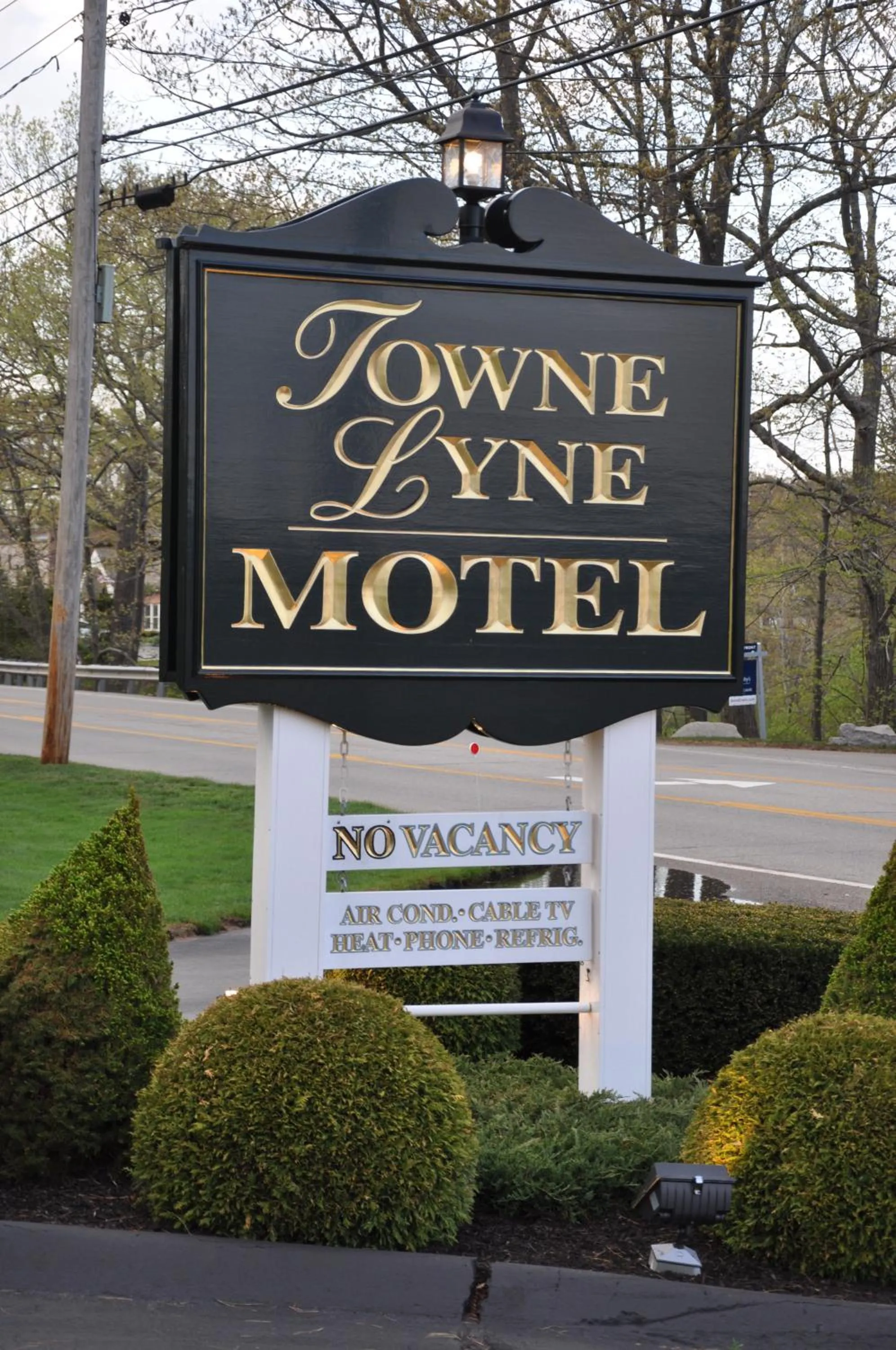 Property logo or sign in Towne Lyne Motel