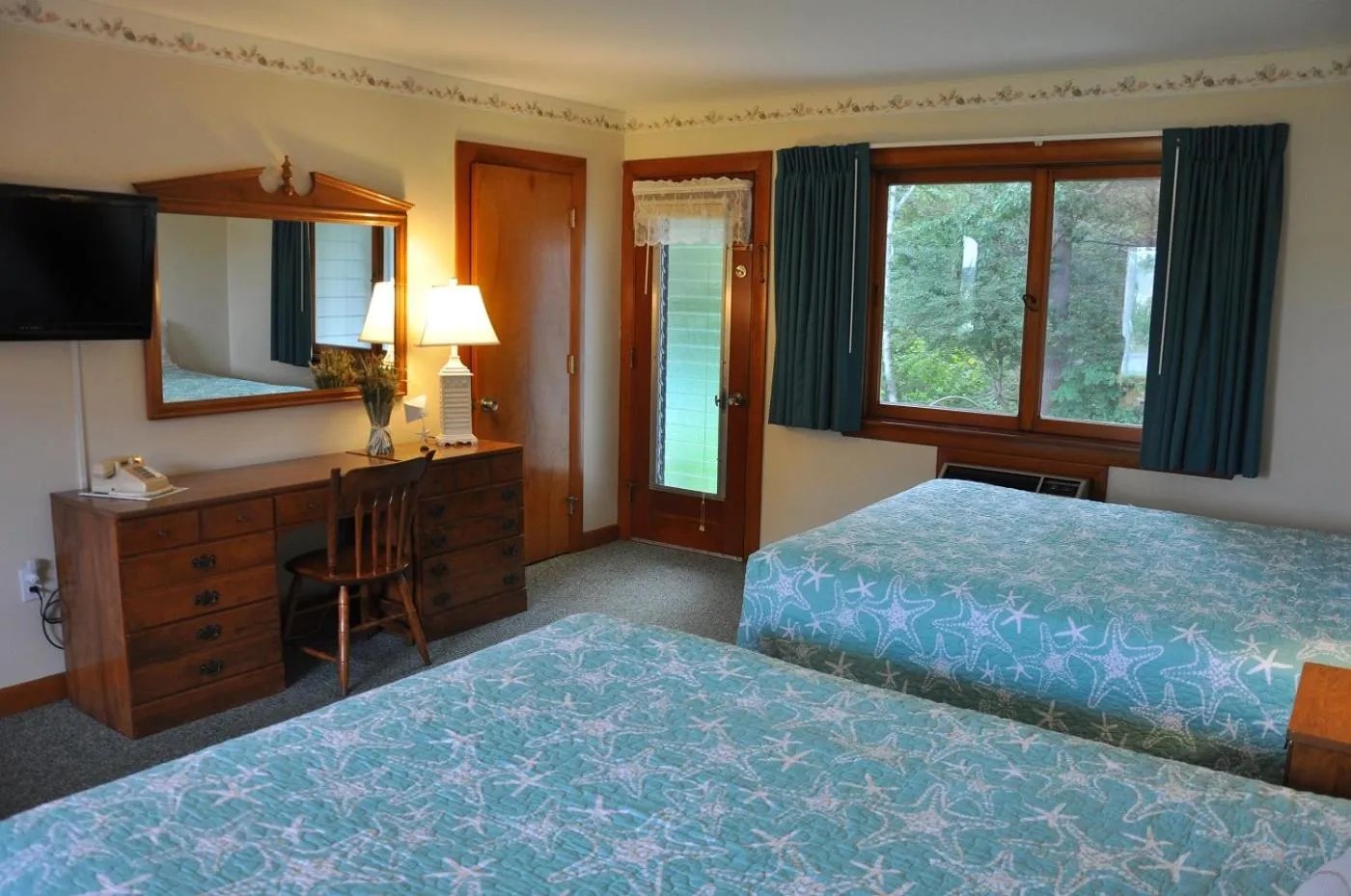 Bed in Towne Lyne Motel