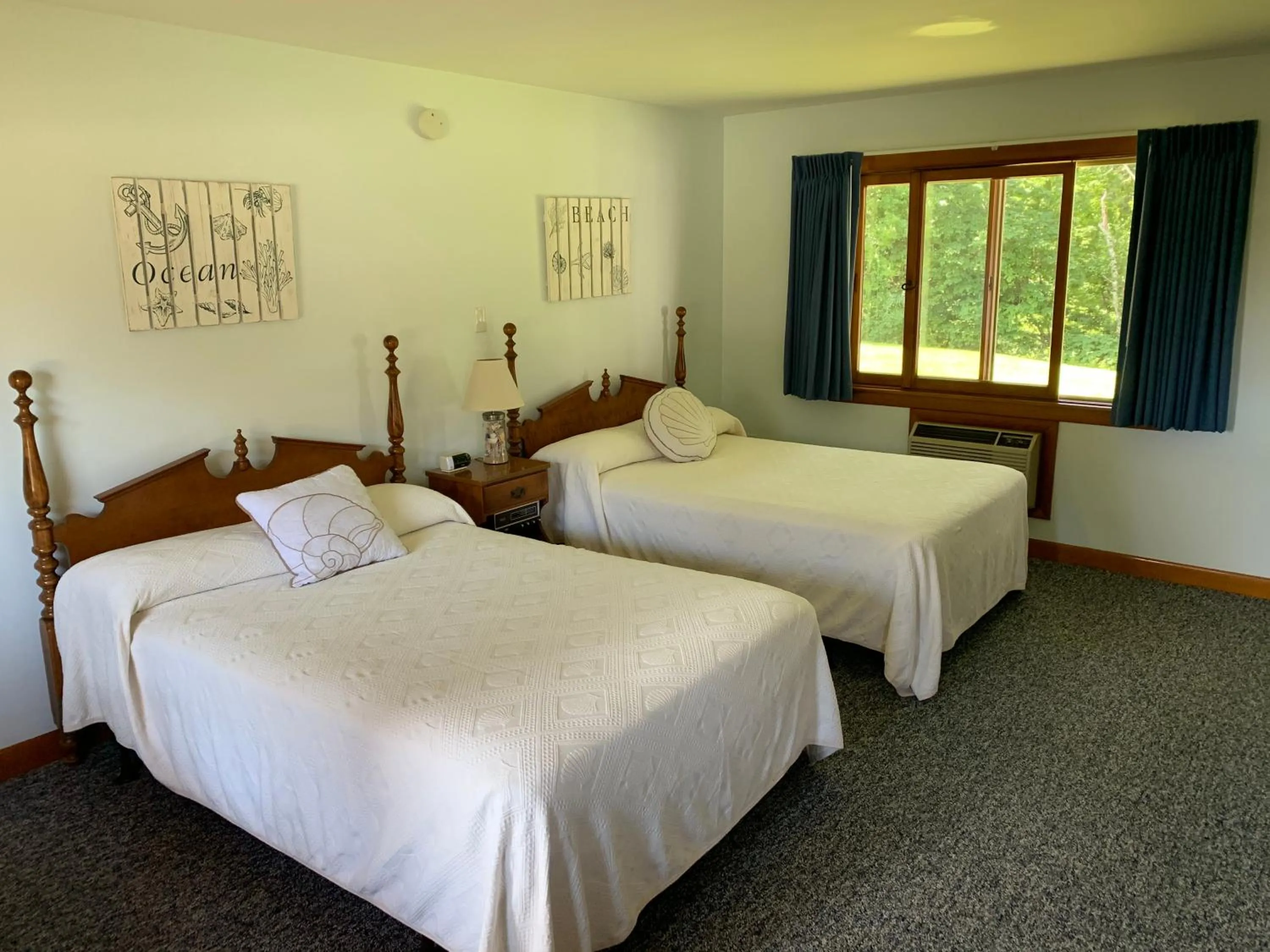 Bed in Towne Lyne Motel