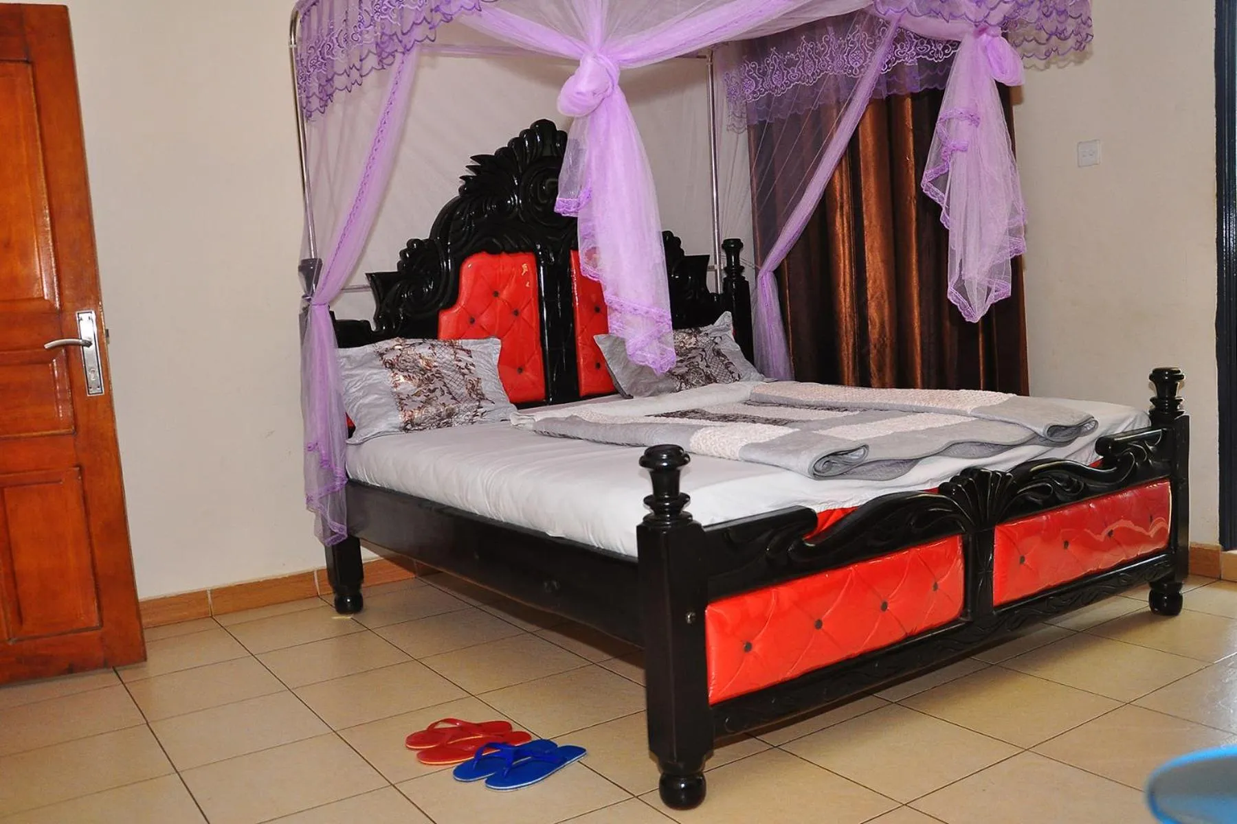 Bed in Namulanda Motel