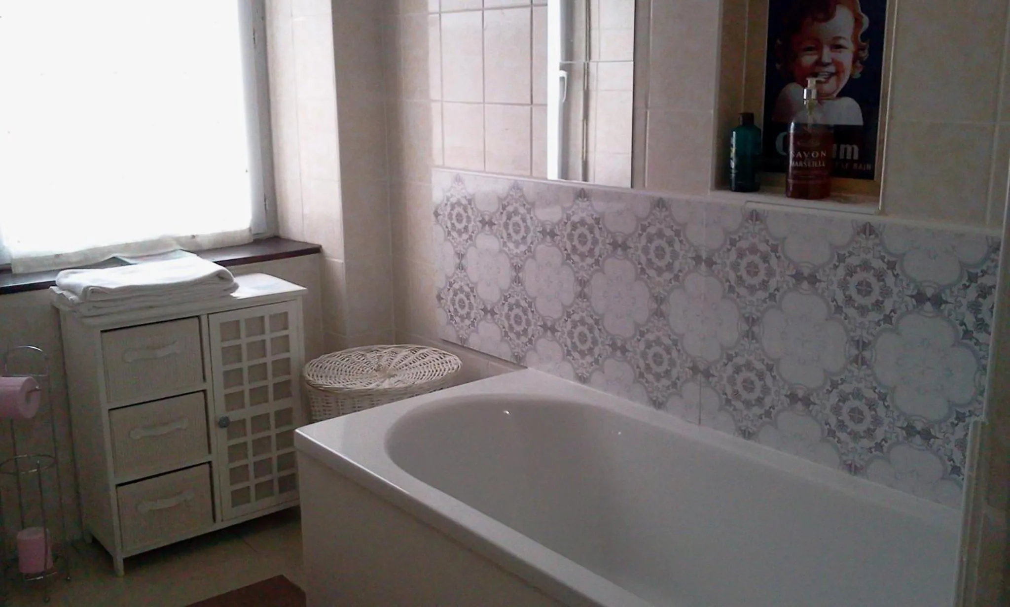 Bathroom in Maison de ville au pied de la Montagne Noire