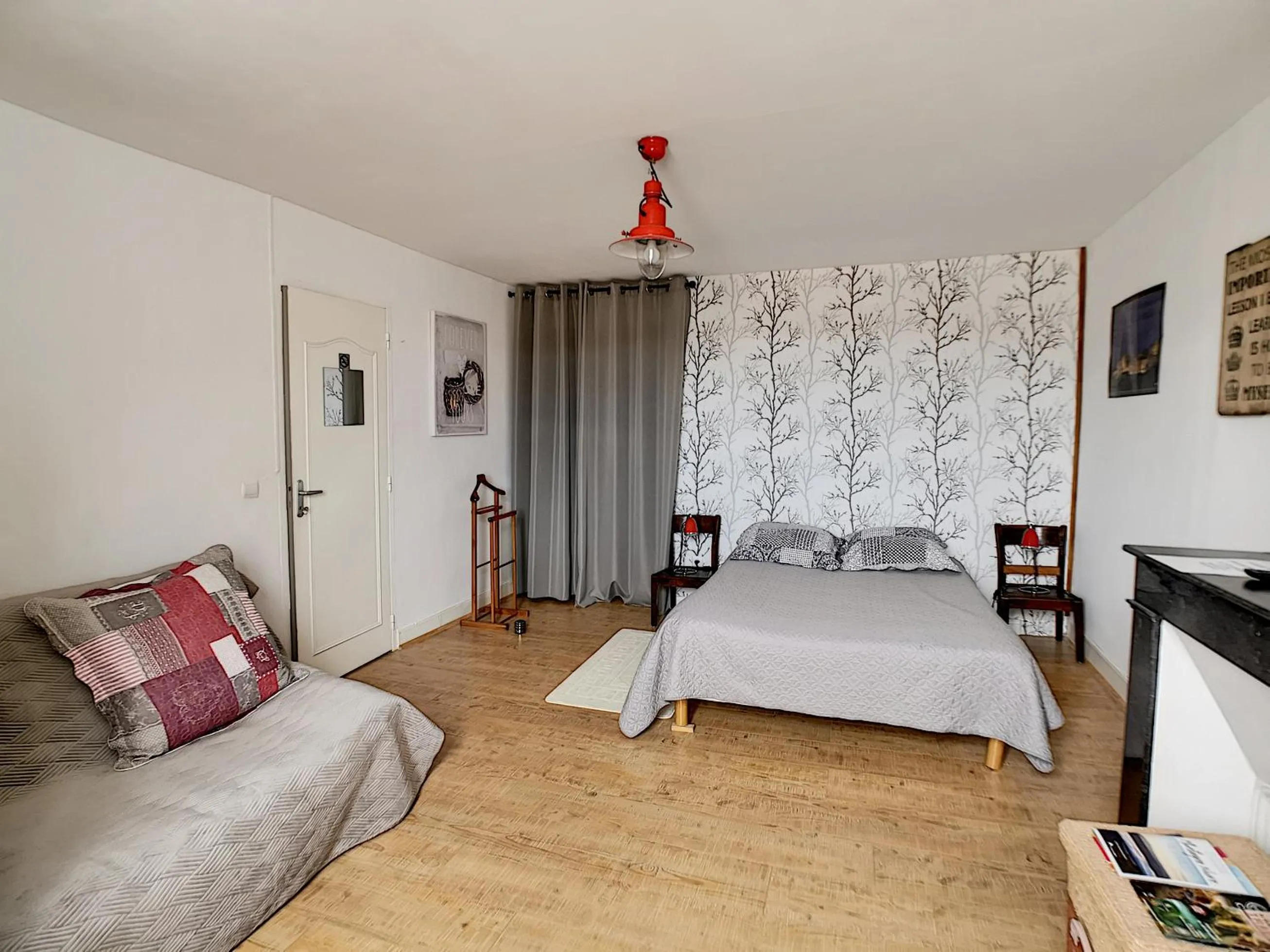 Photo of the whole room, Bed in Maison de ville au pied de la Montagne Noire