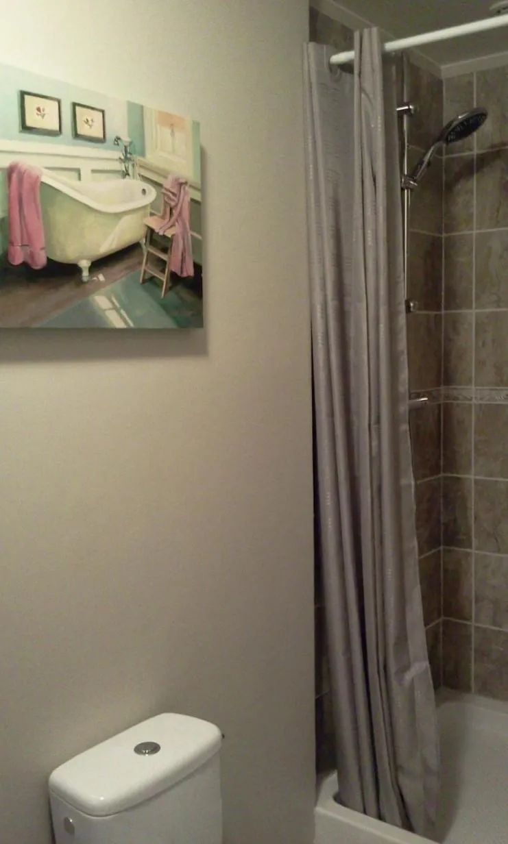 Bathroom in Maison de ville au pied de la Montagne Noire