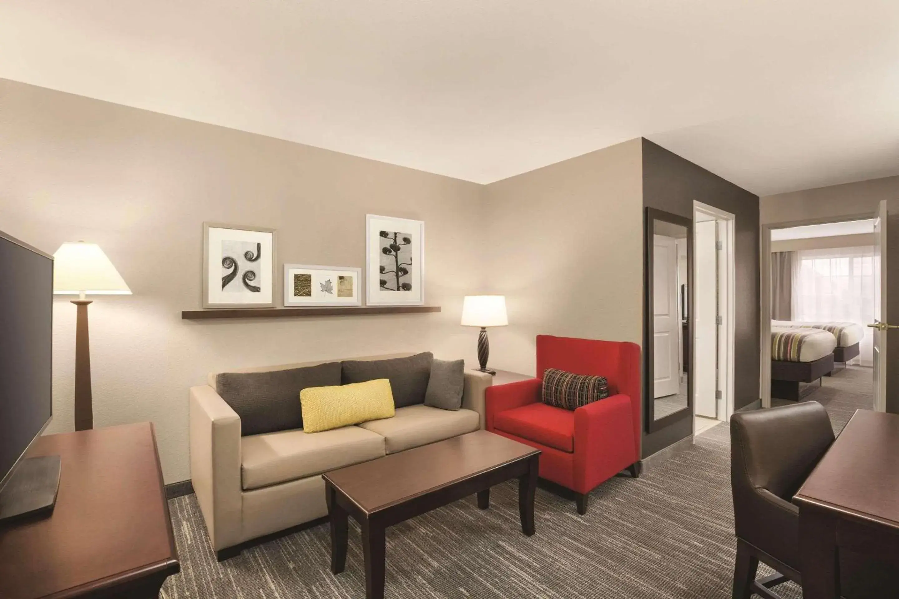 Bedroom in Country Inn & Suites by Radisson, Homewood, AL Bedroom in Country Inn & Suites by Radisson, Homewood, AL