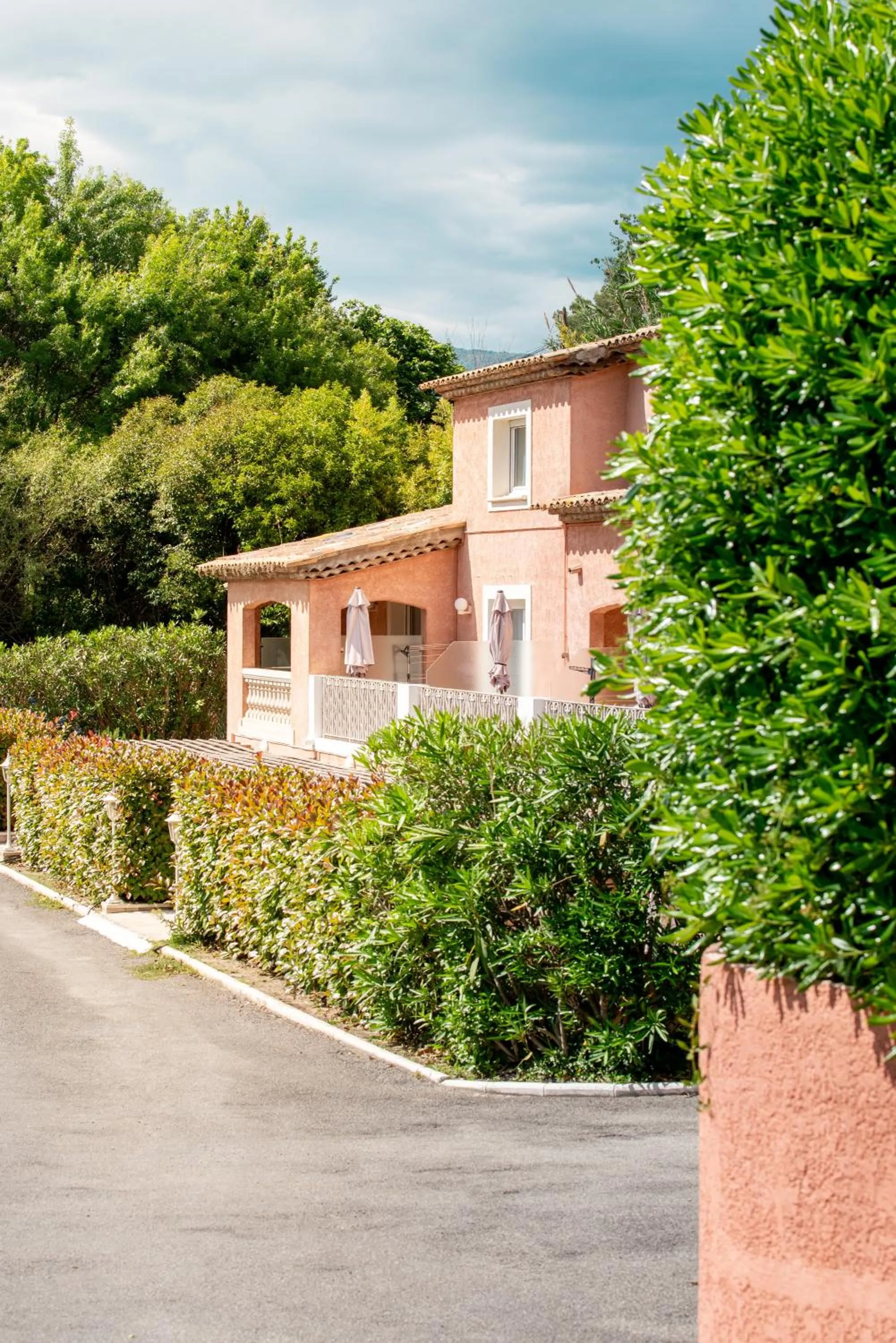 Property building in Les Bastides Saint Paul