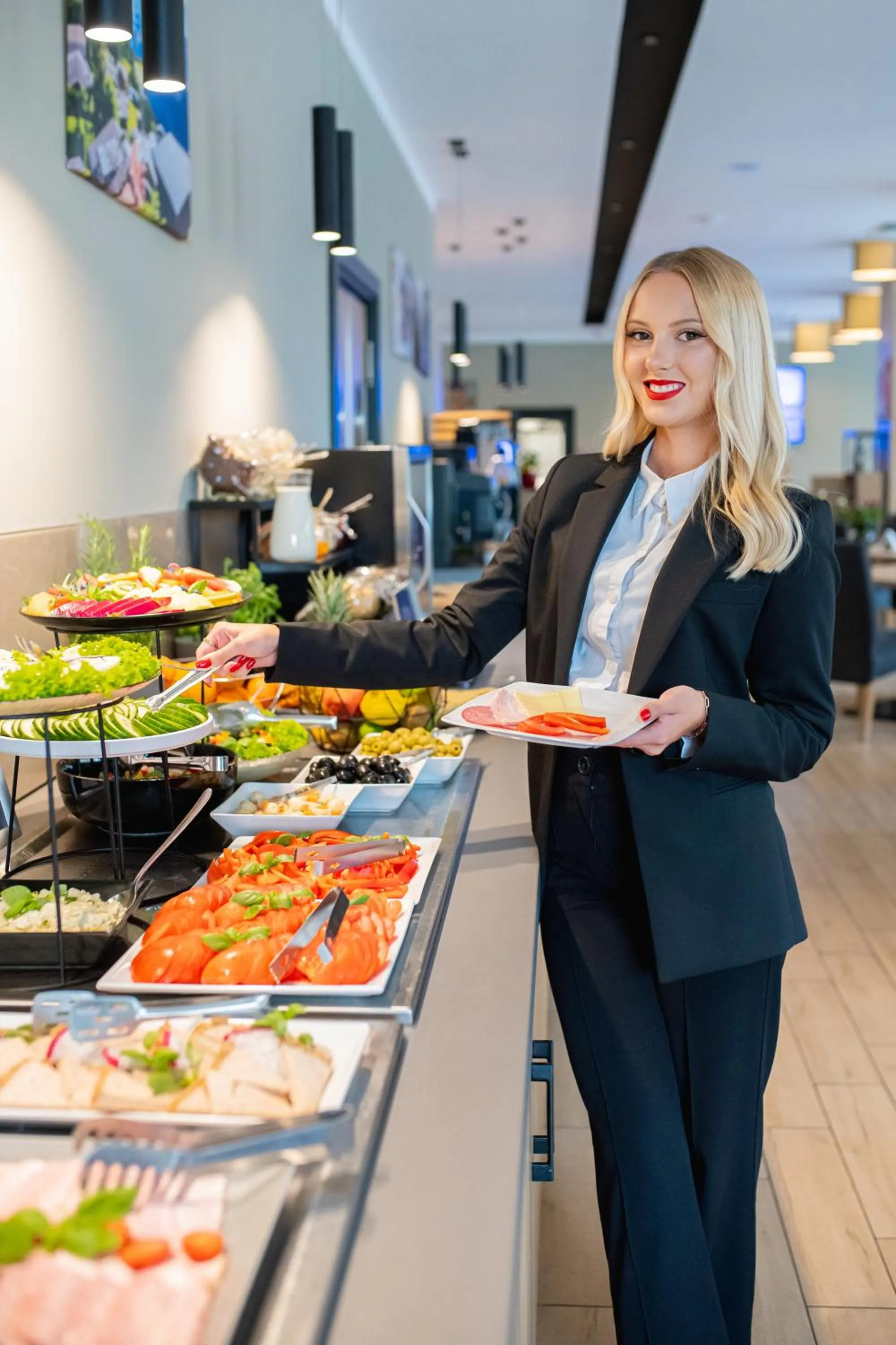 Restaurant/places to eat in Hotel CONRAD Comfort