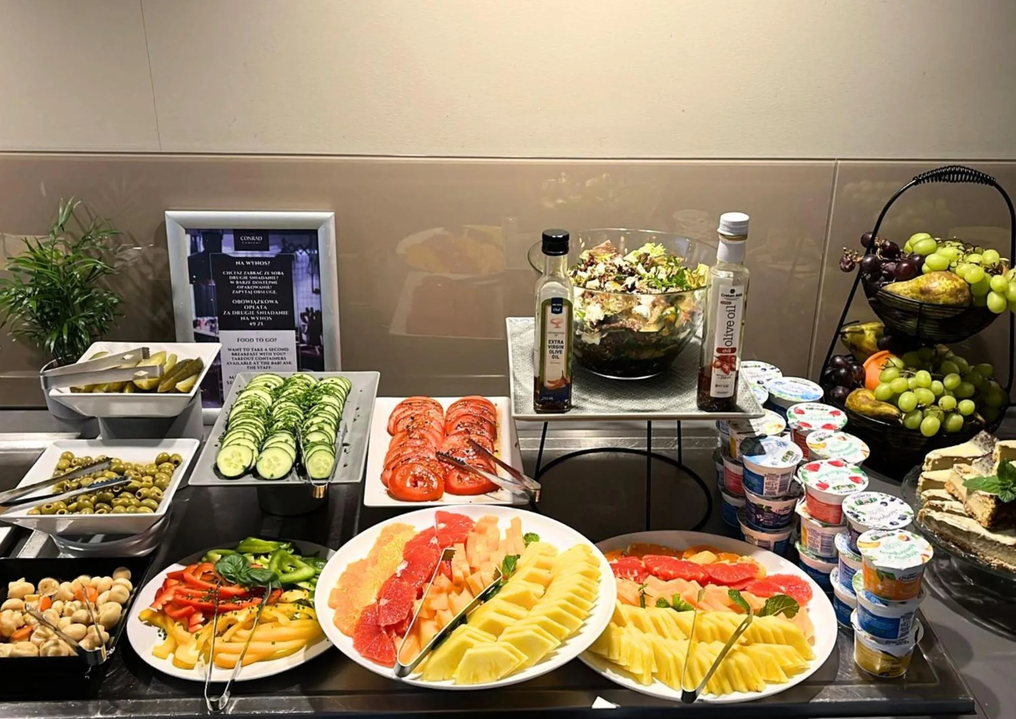 Buffet breakfast in Hotel CONRAD Comfort