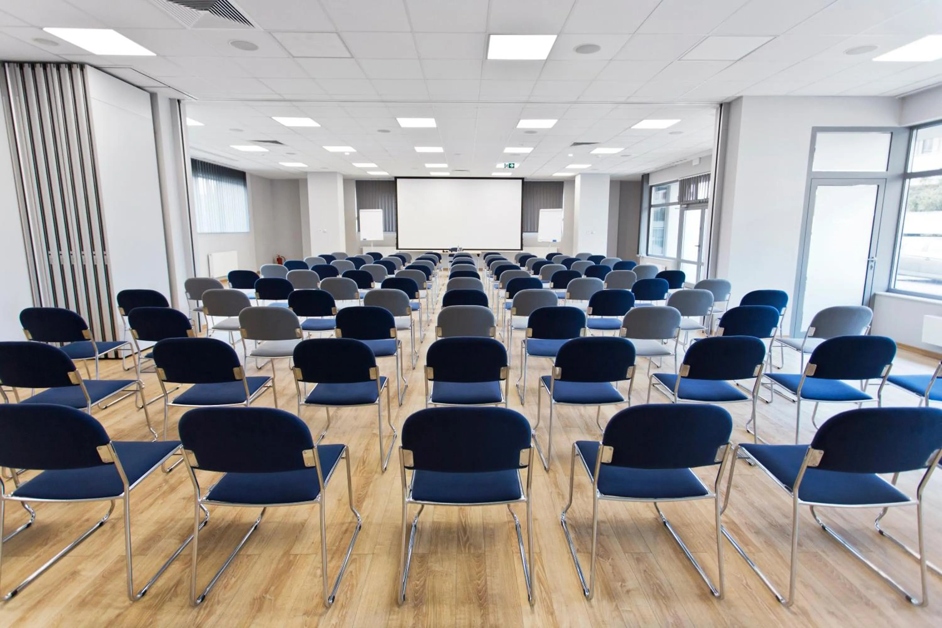 Business facilities in Hotel CONRAD Comfort