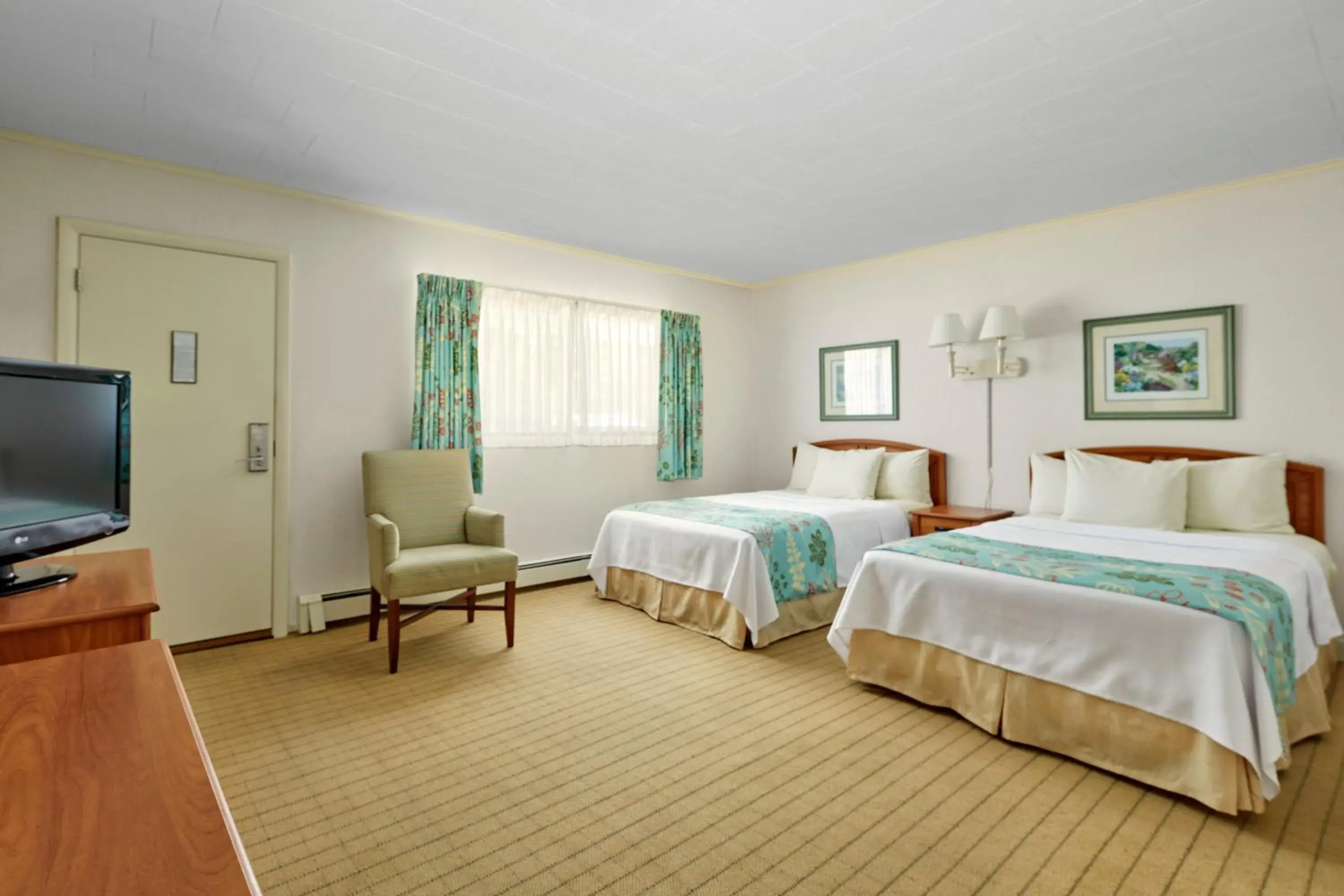 Bed in Ogunquit The Milestone Inn Bed in Ogunquit The Milestone Inn