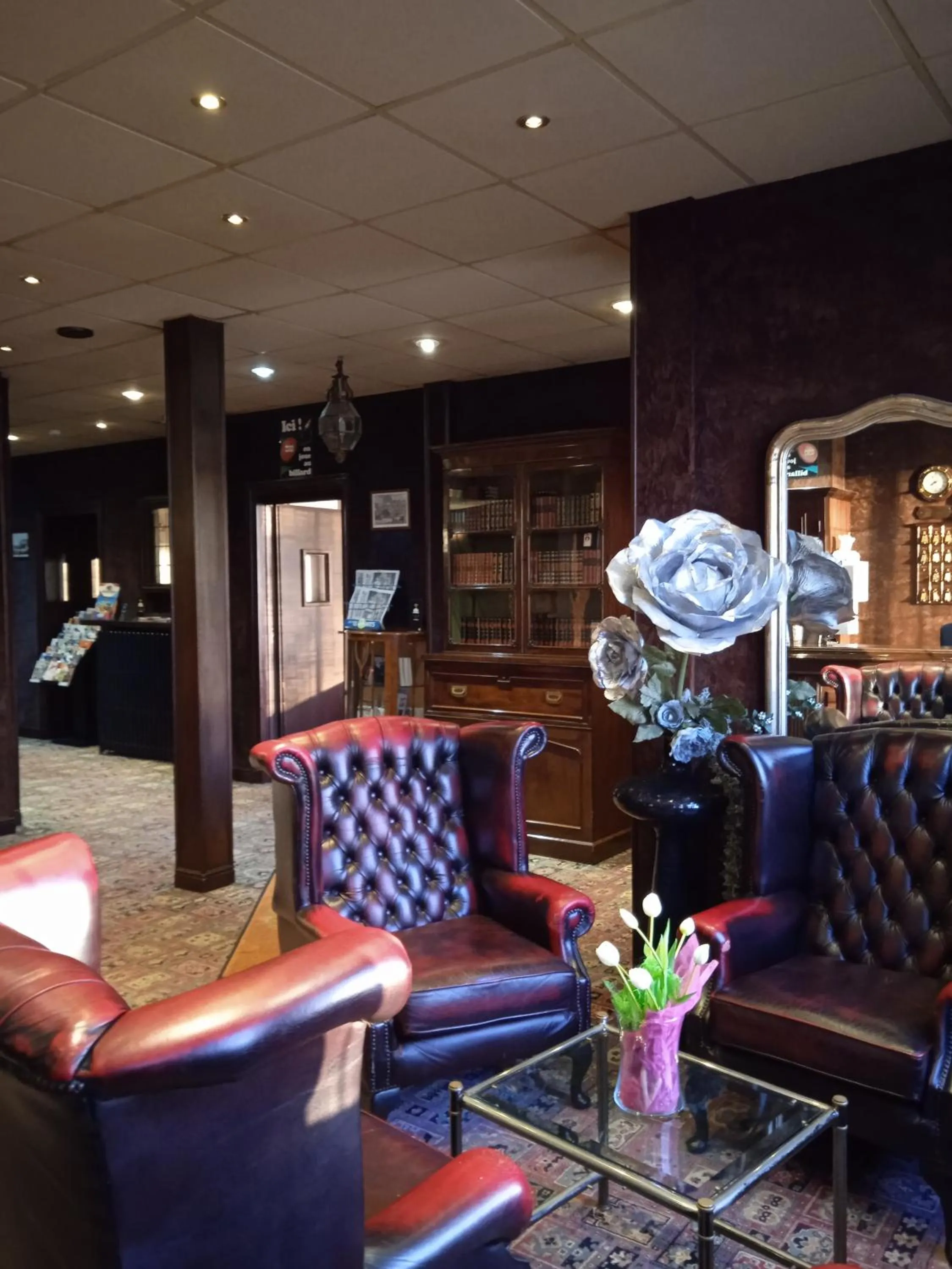 Lobby or reception in Metropol Hotel