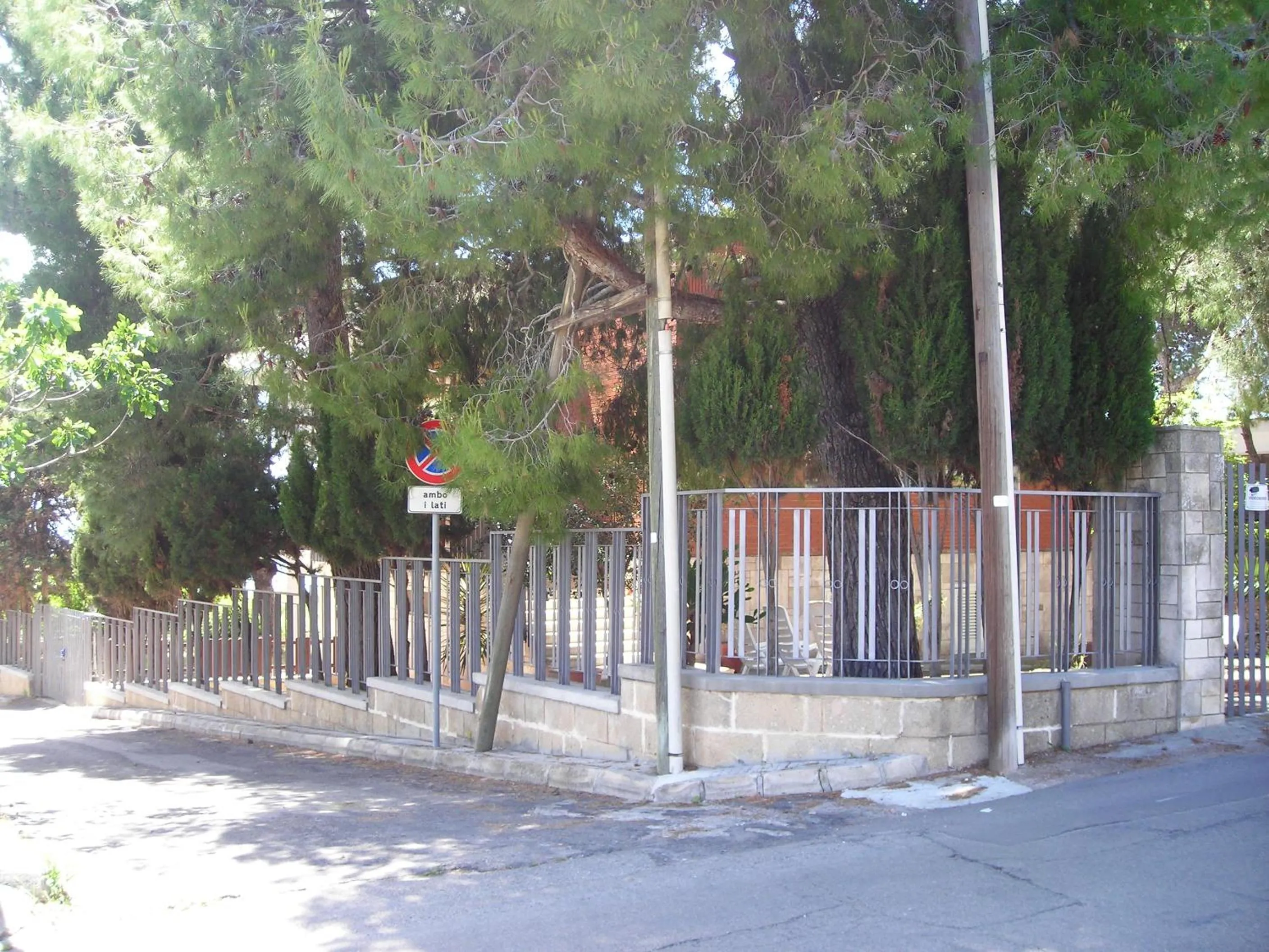 Property building in B&B San Salvador