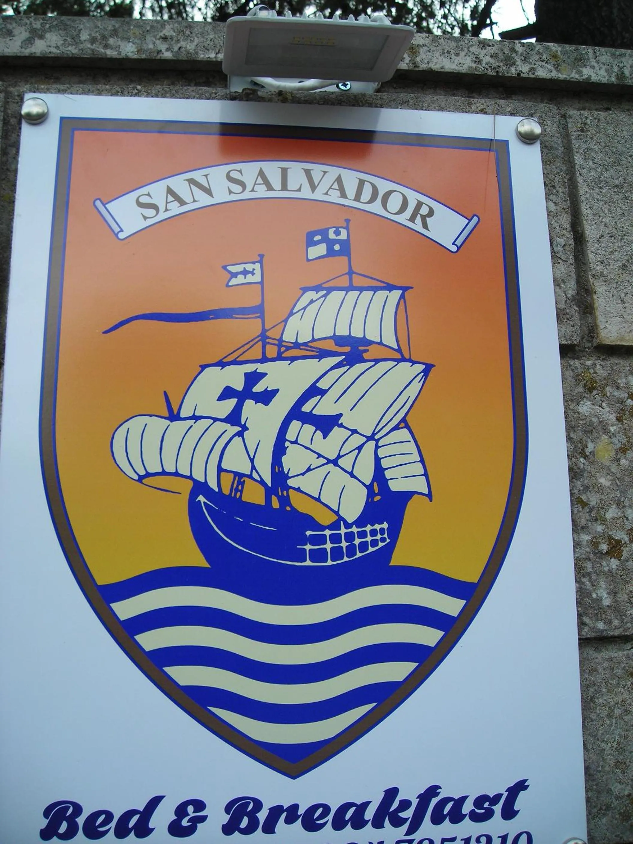 Property logo or sign in B&B San Salvador