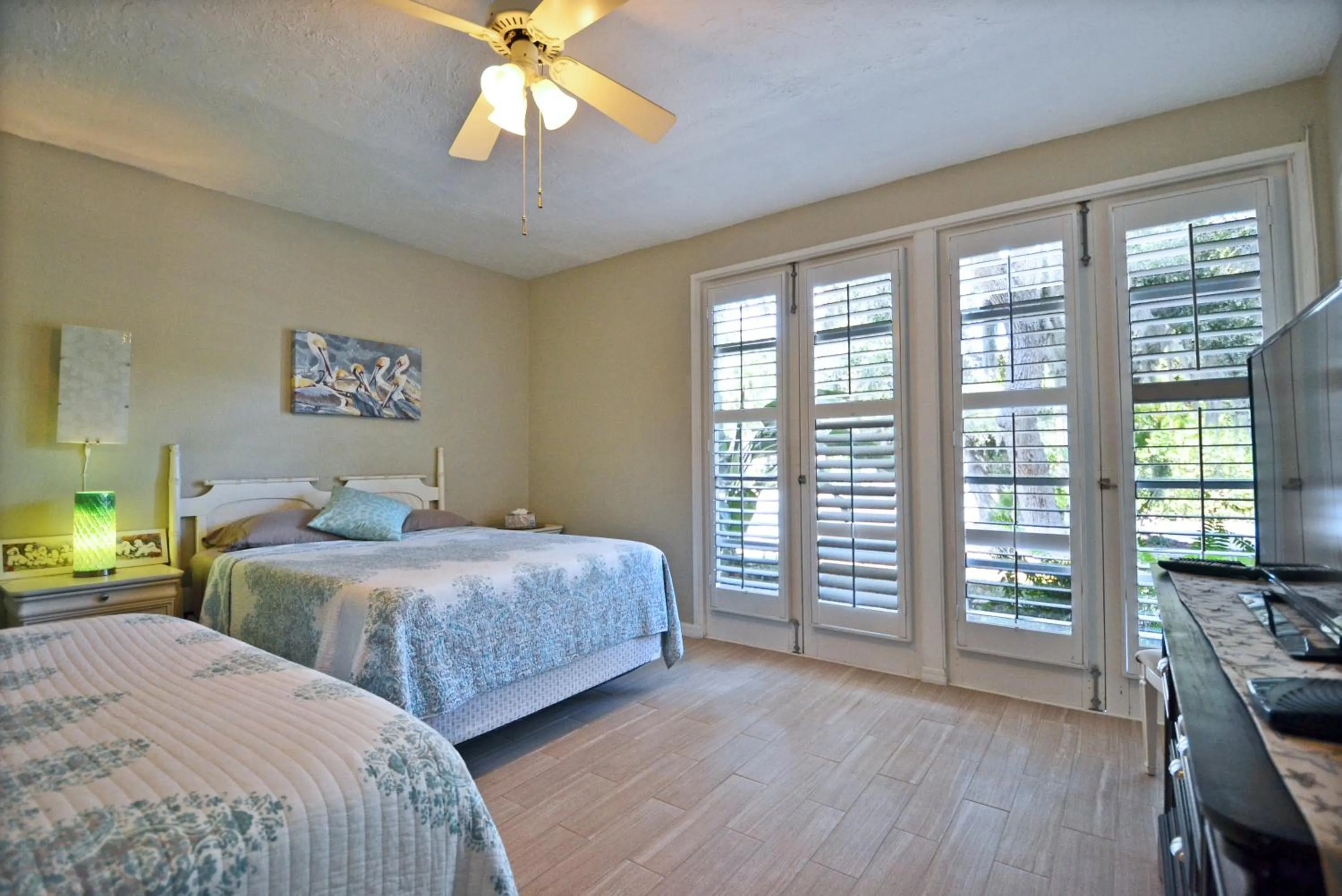 Bed in Central - Edgemere 738