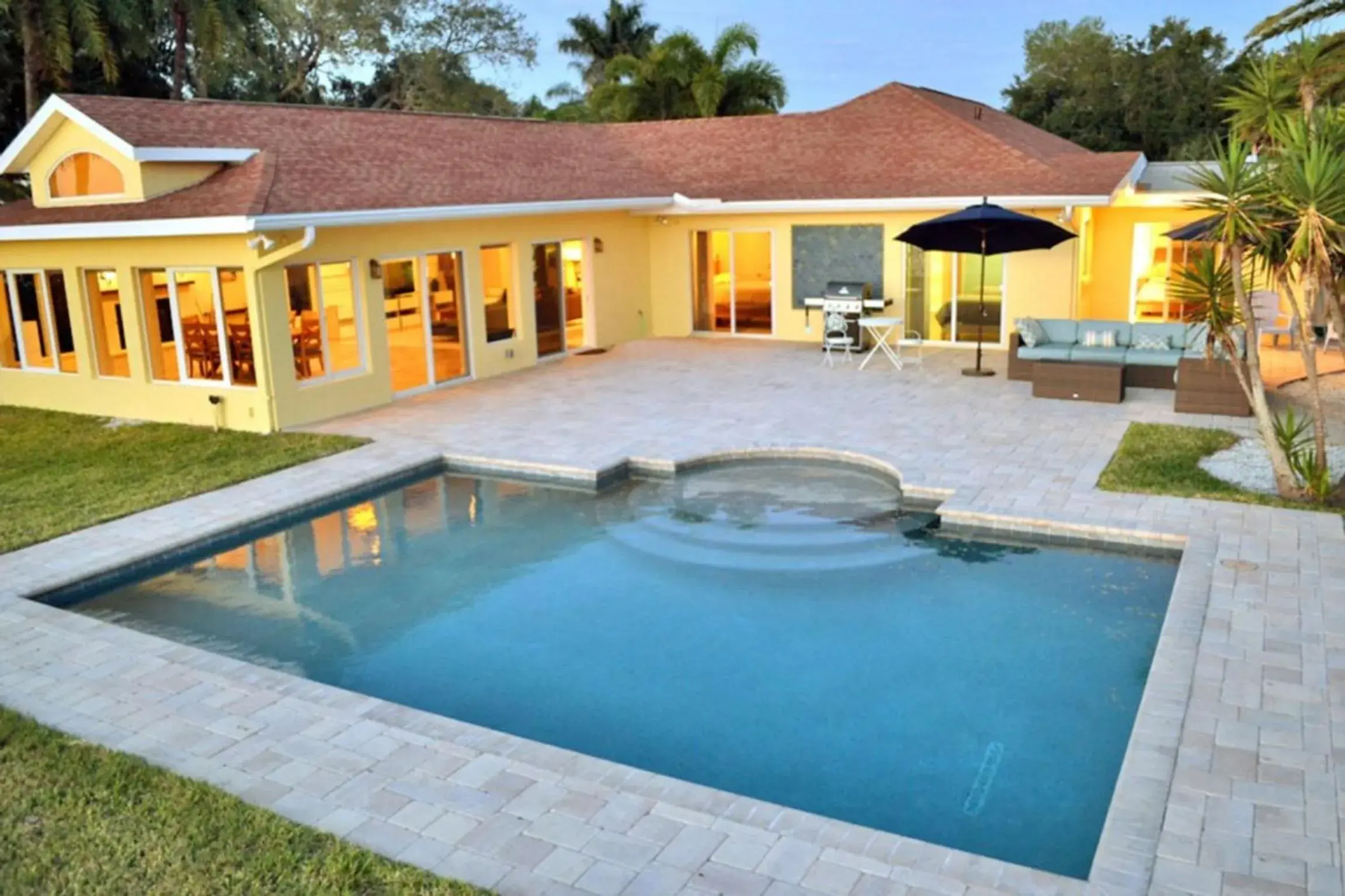 Sarasota - Dunmore 8730 Sarasota - Dunmore 8730