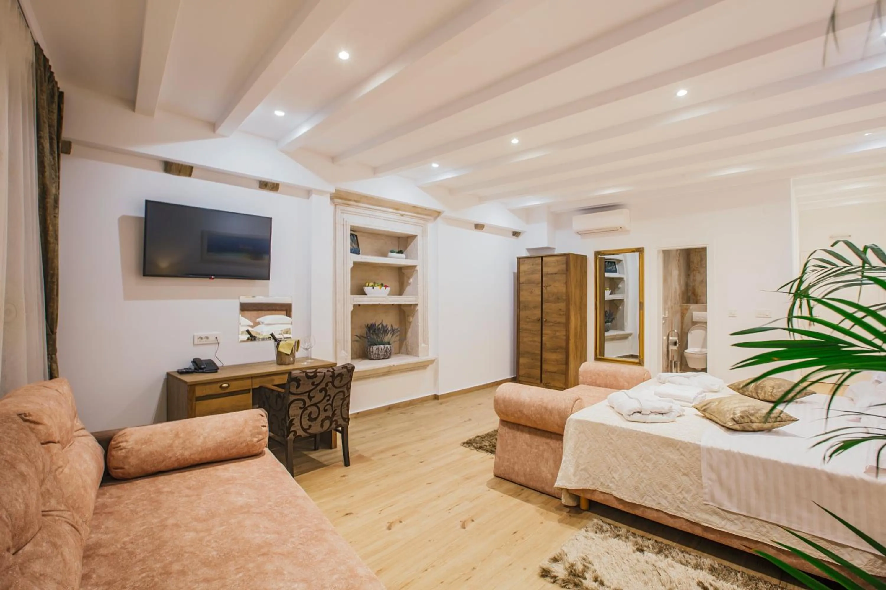 Bed in Heritage Hotel Dea Hvar