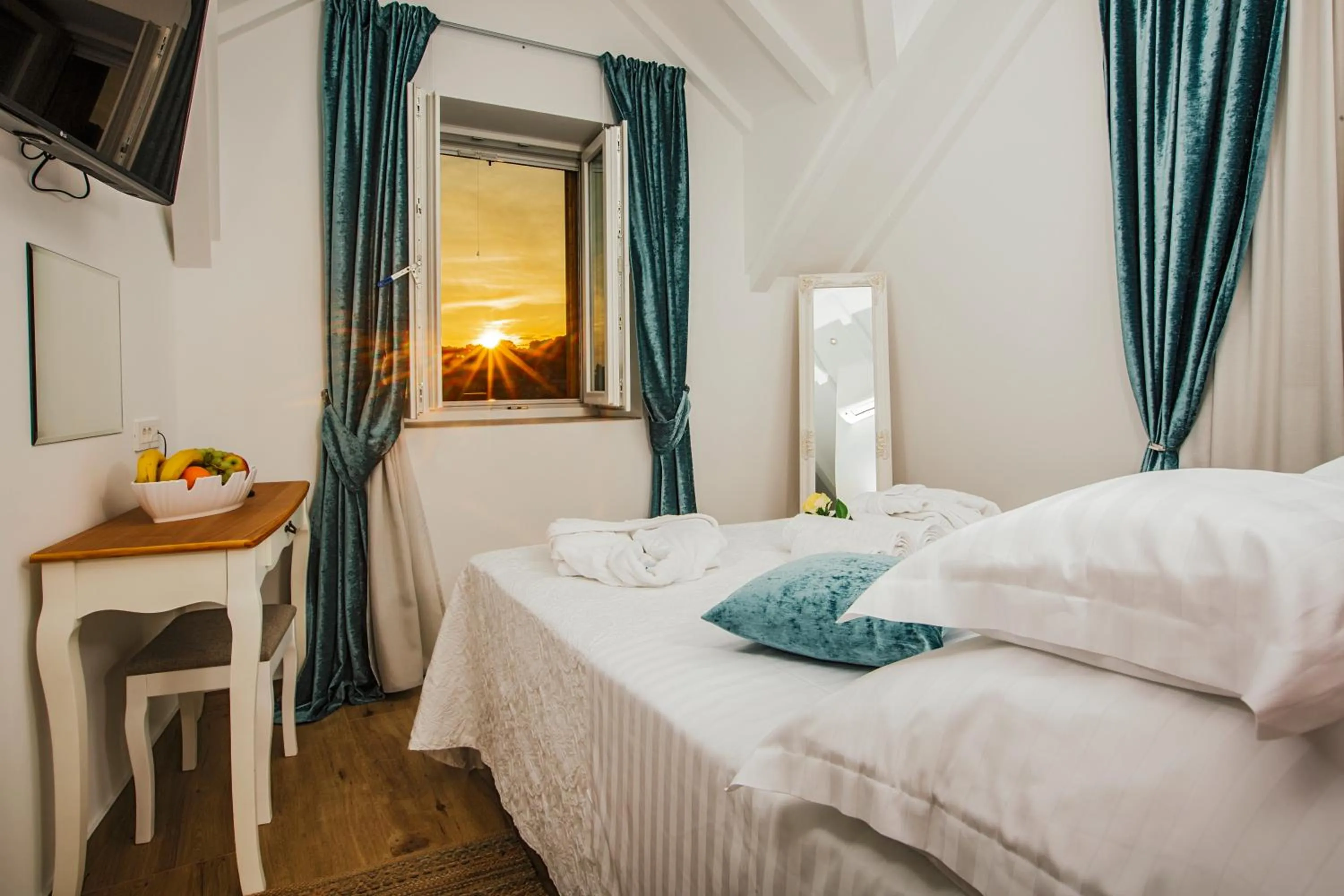 Bed in Heritage Hotel Dea Hvar