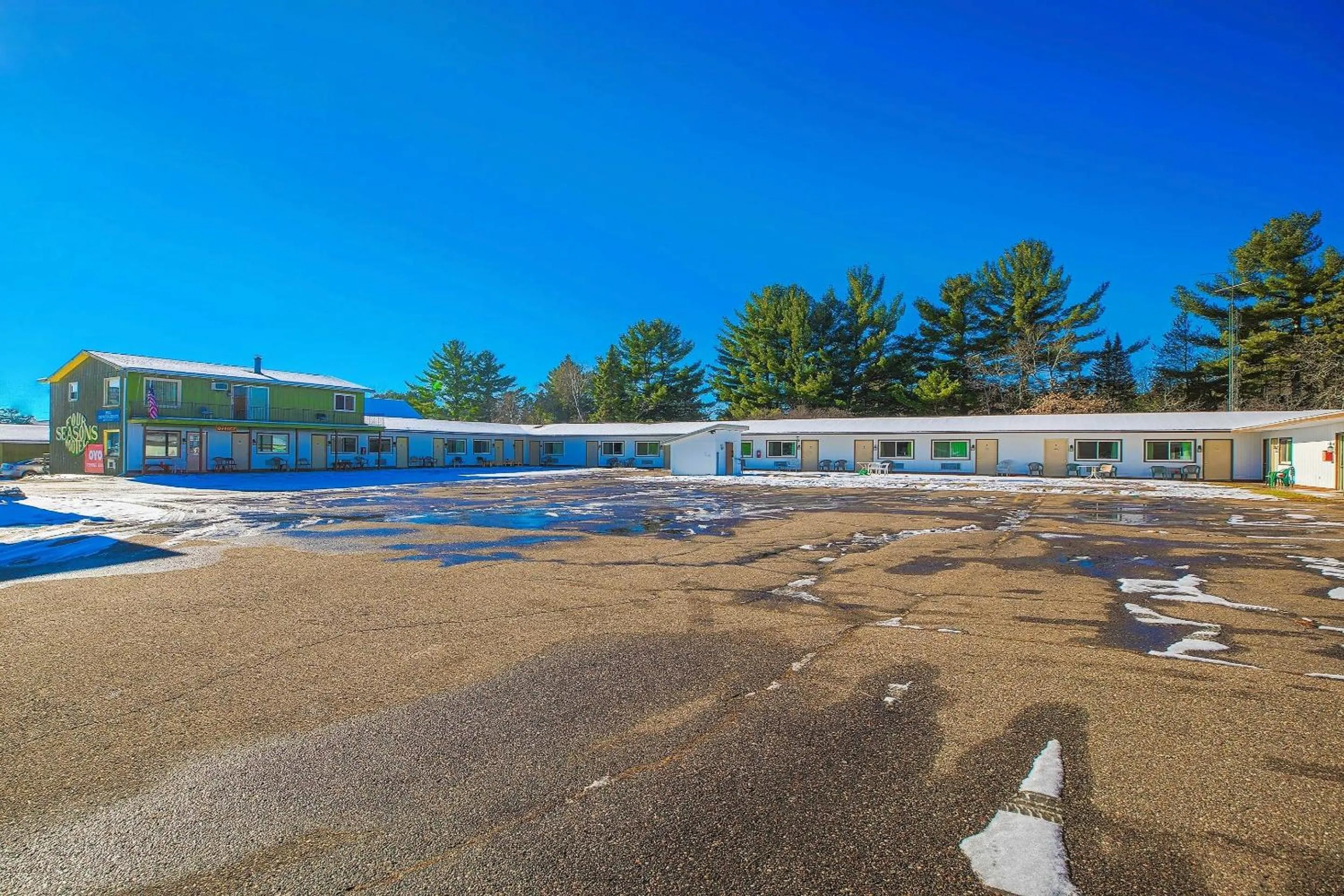 Facade/entrance in Love Hotels Tomahawk by OYO at Lake Mohawksin WI