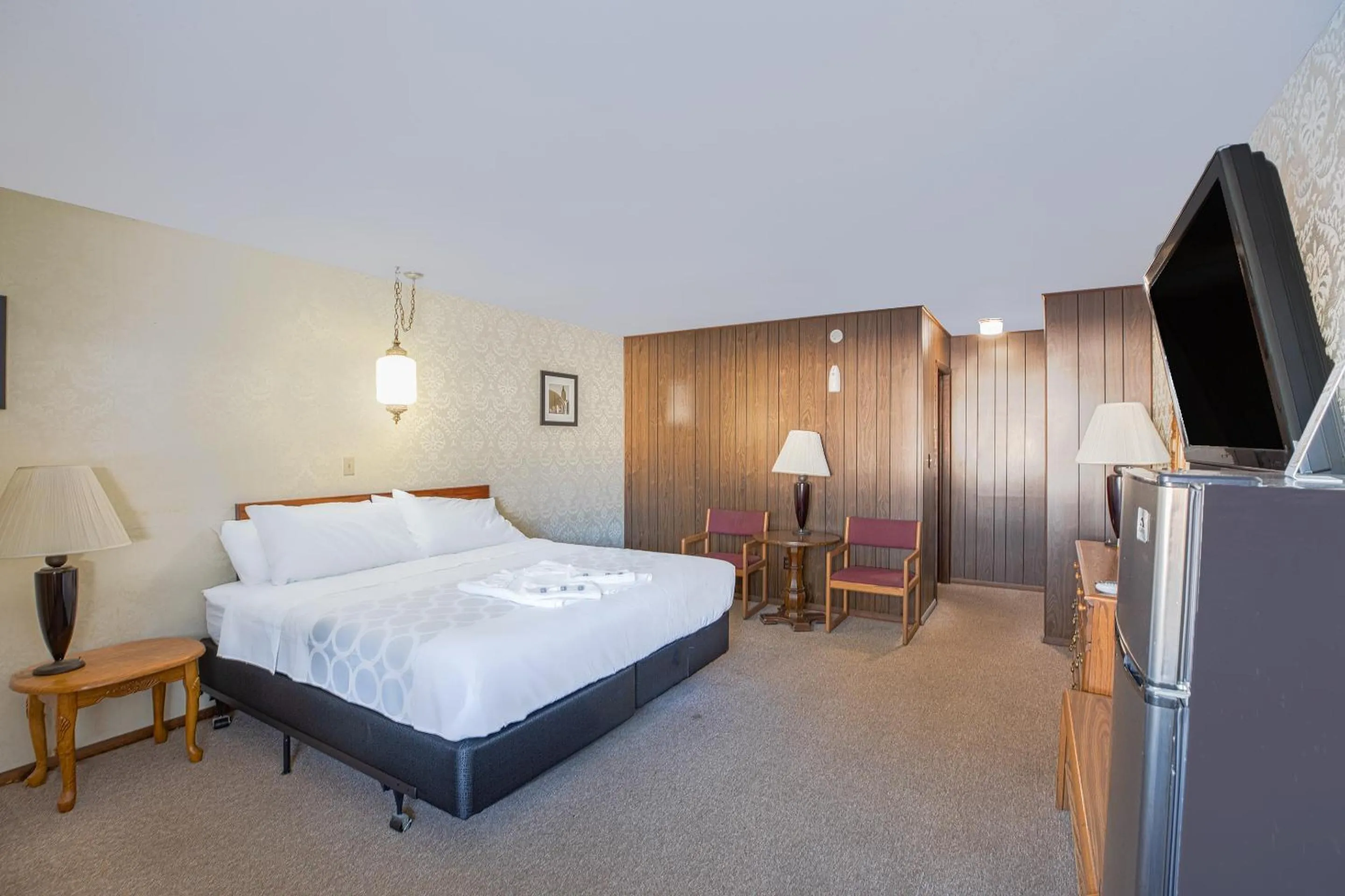 Bedroom, Bed in Love Hotels Tomahawk by OYO at Lake Mohawksin WI