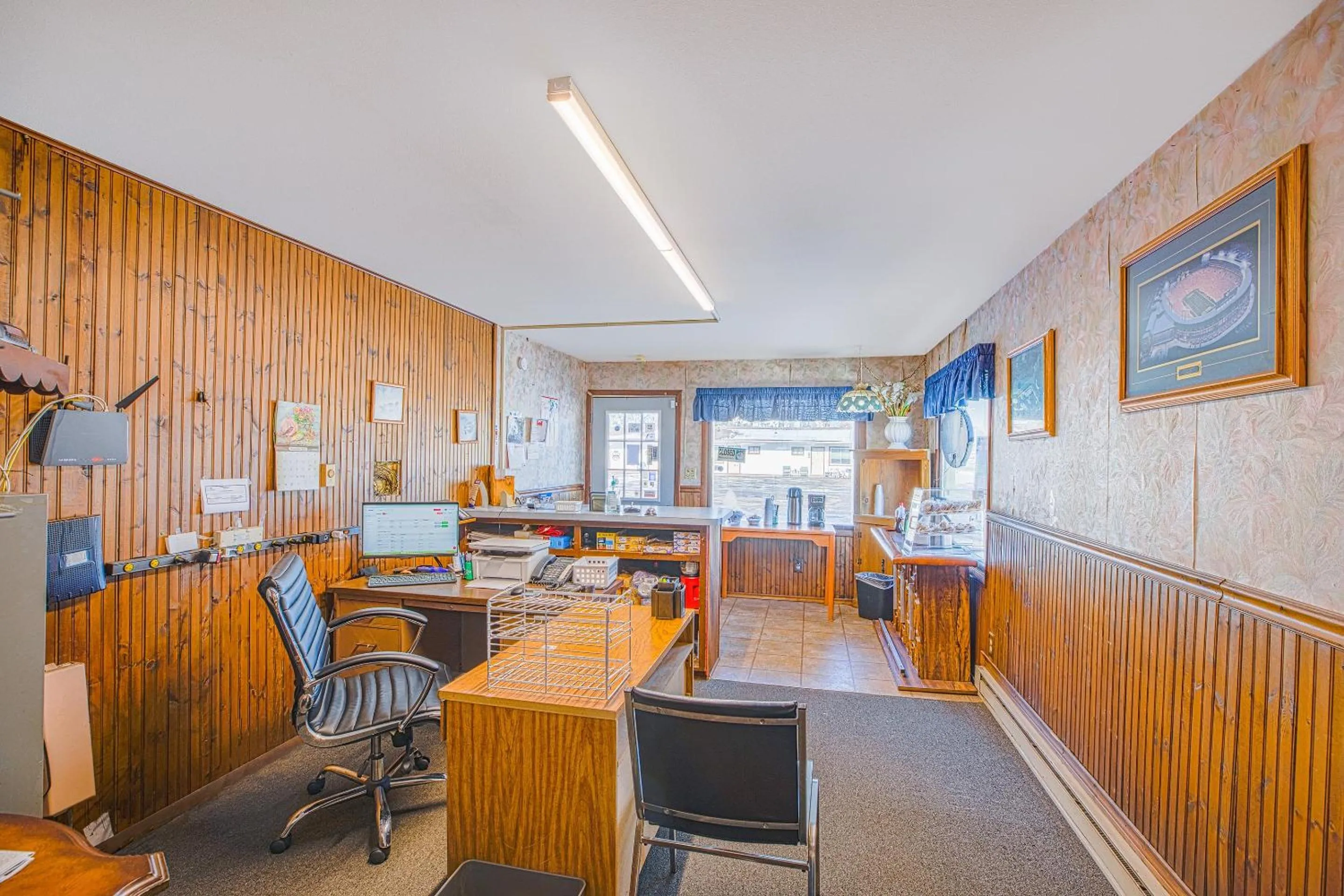 Lobby or reception in Love Hotels Tomahawk by OYO at Lake Mohawksin WI