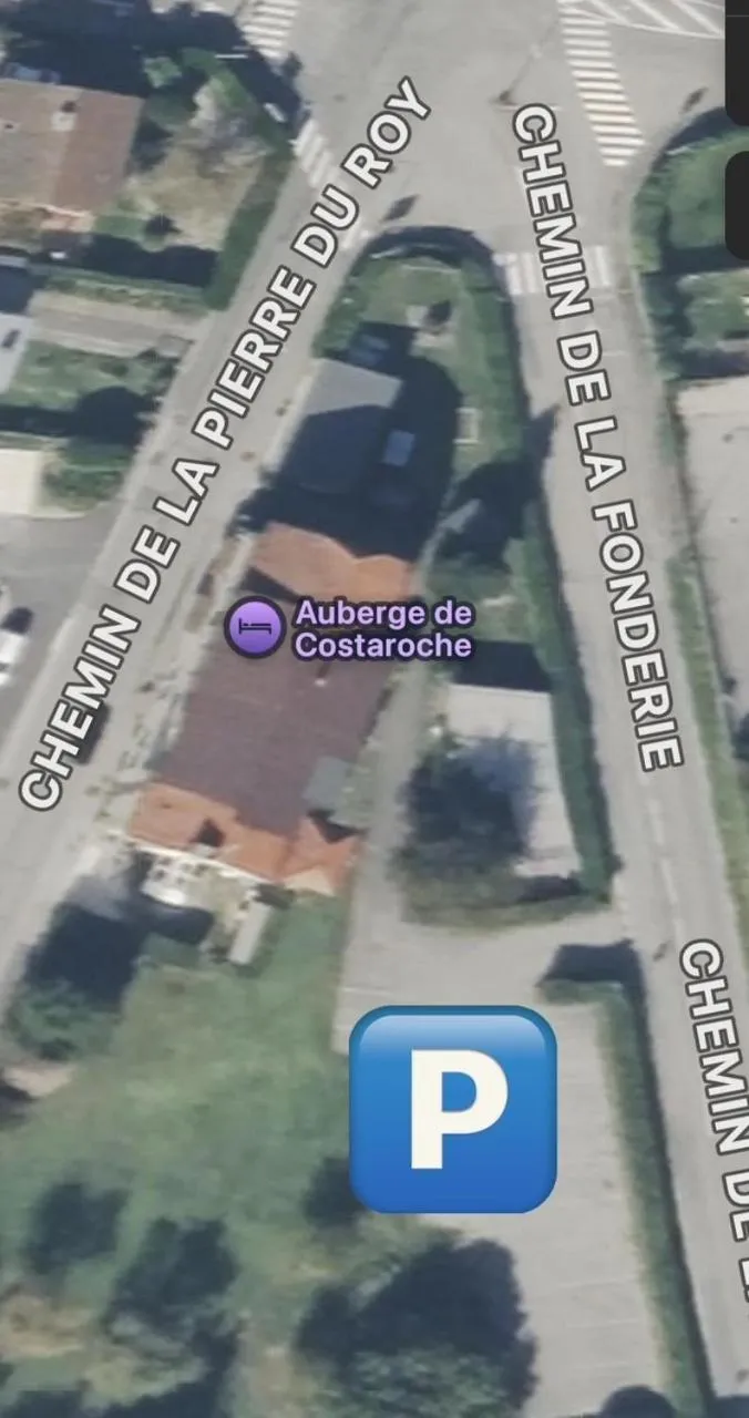 Parking in Auberge de Costaroche