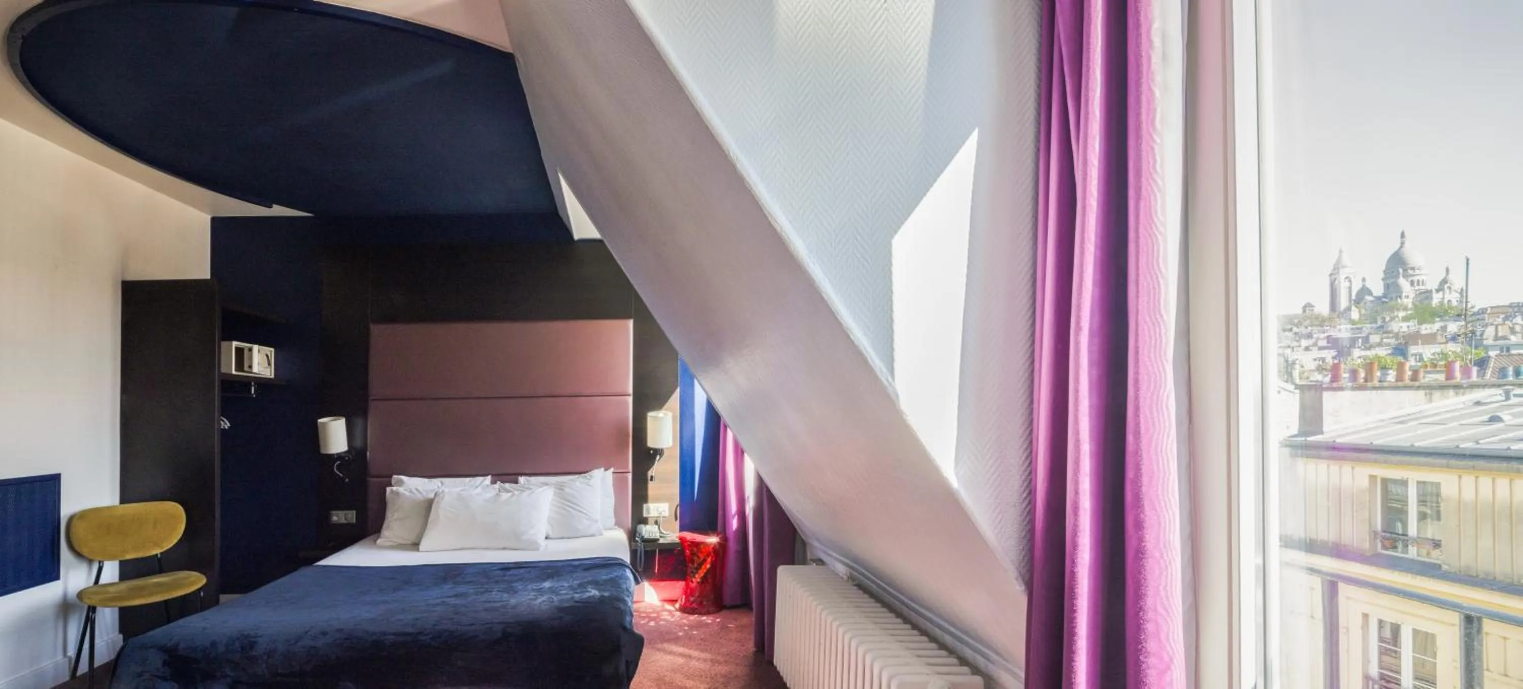 Photo of the whole room, Bed in Accueil Hôtel Paris Pigalle Montmartre