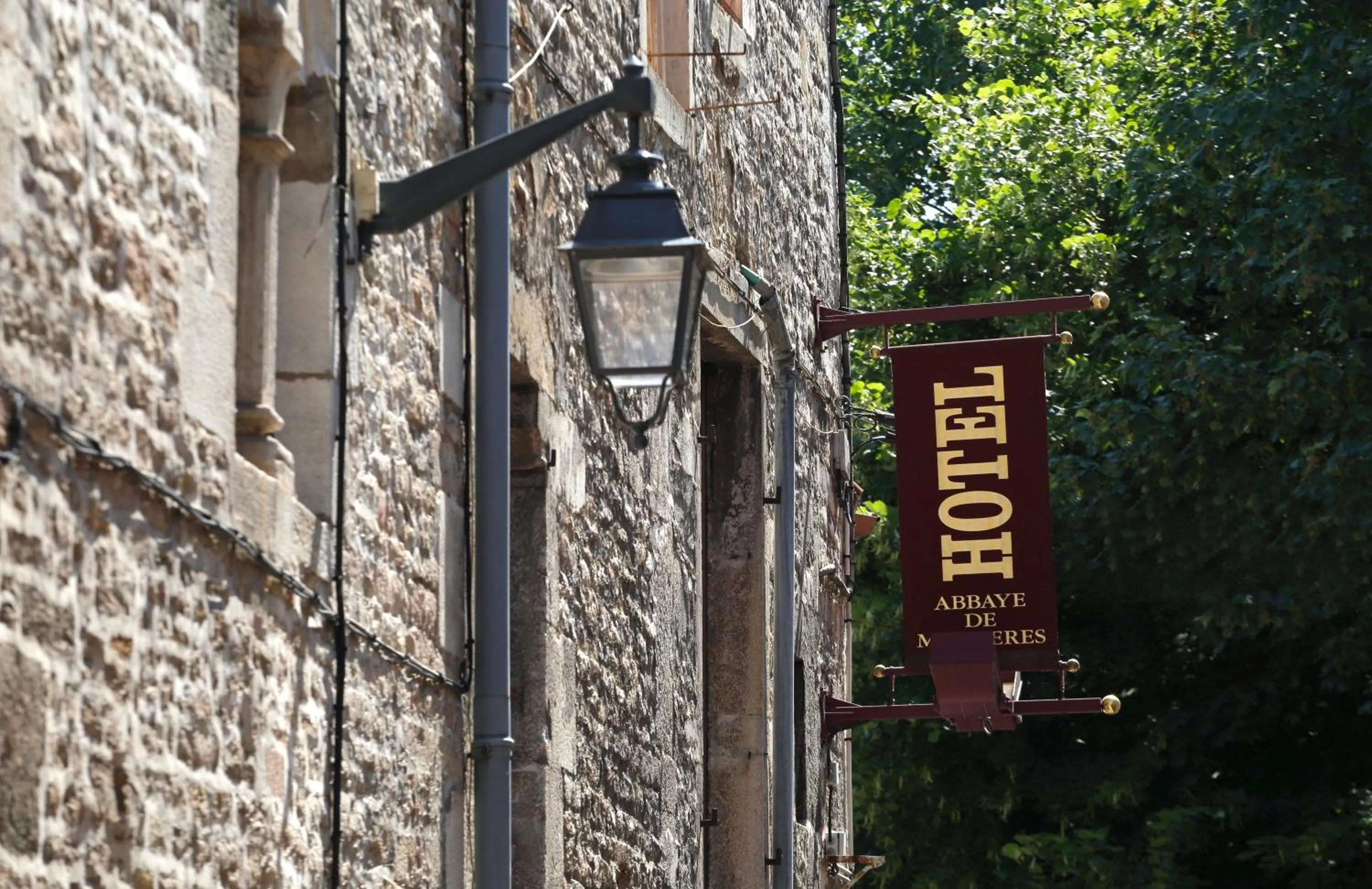 Facade/entrance in Abbaye de Maizières