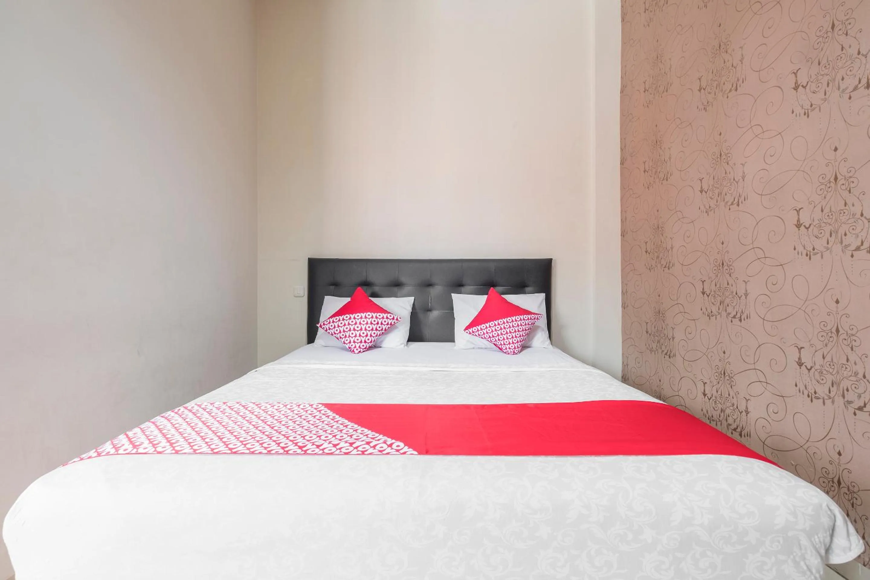 Bedroom, Bed in Hotel O Makassar near Pantai Losari formerly Hotel Astra Novilia