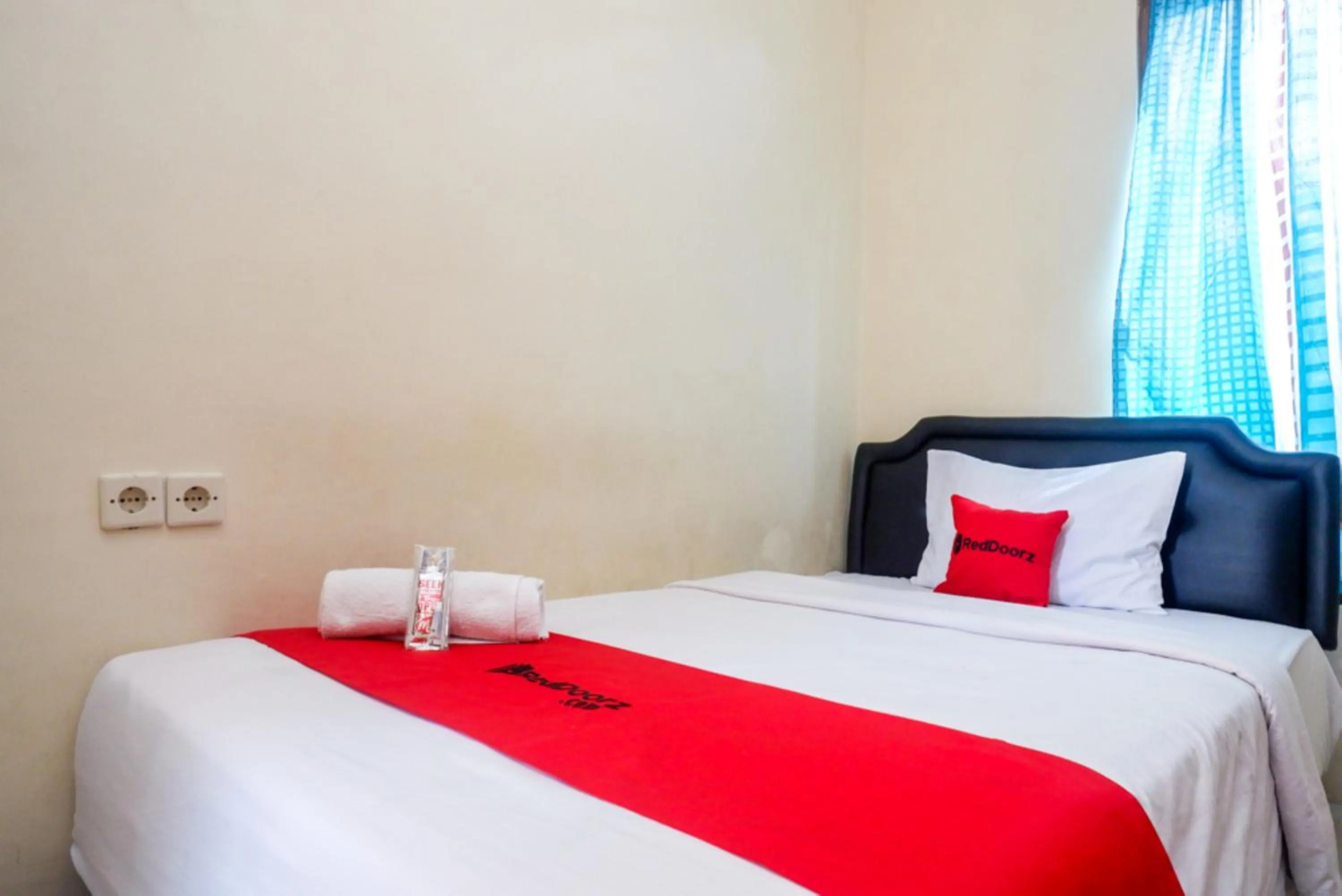 Bed in ReDdoorz At Mahameru Residence Yogyakarta