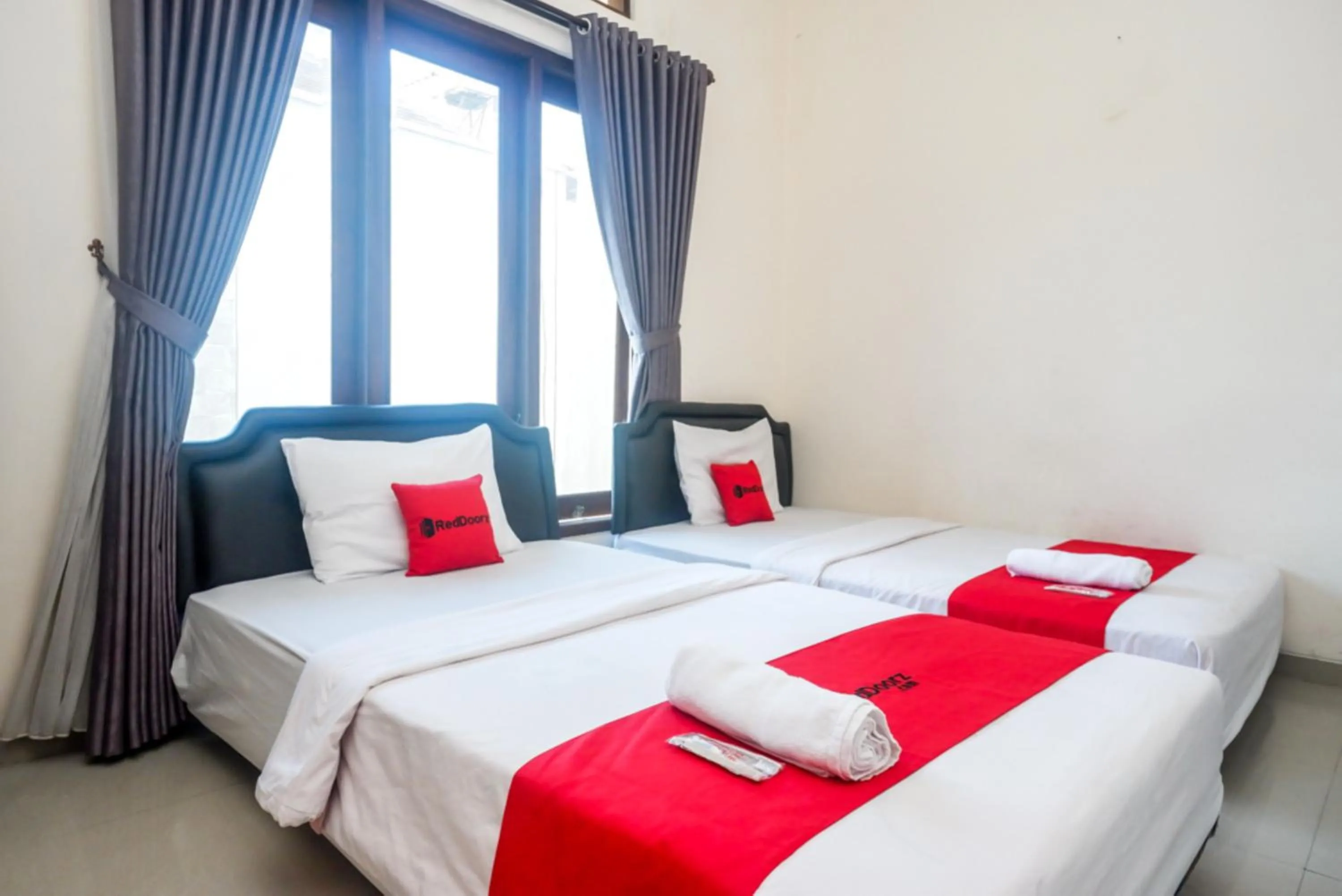 Bed in ReDdoorz At Mahameru Residence Yogyakarta