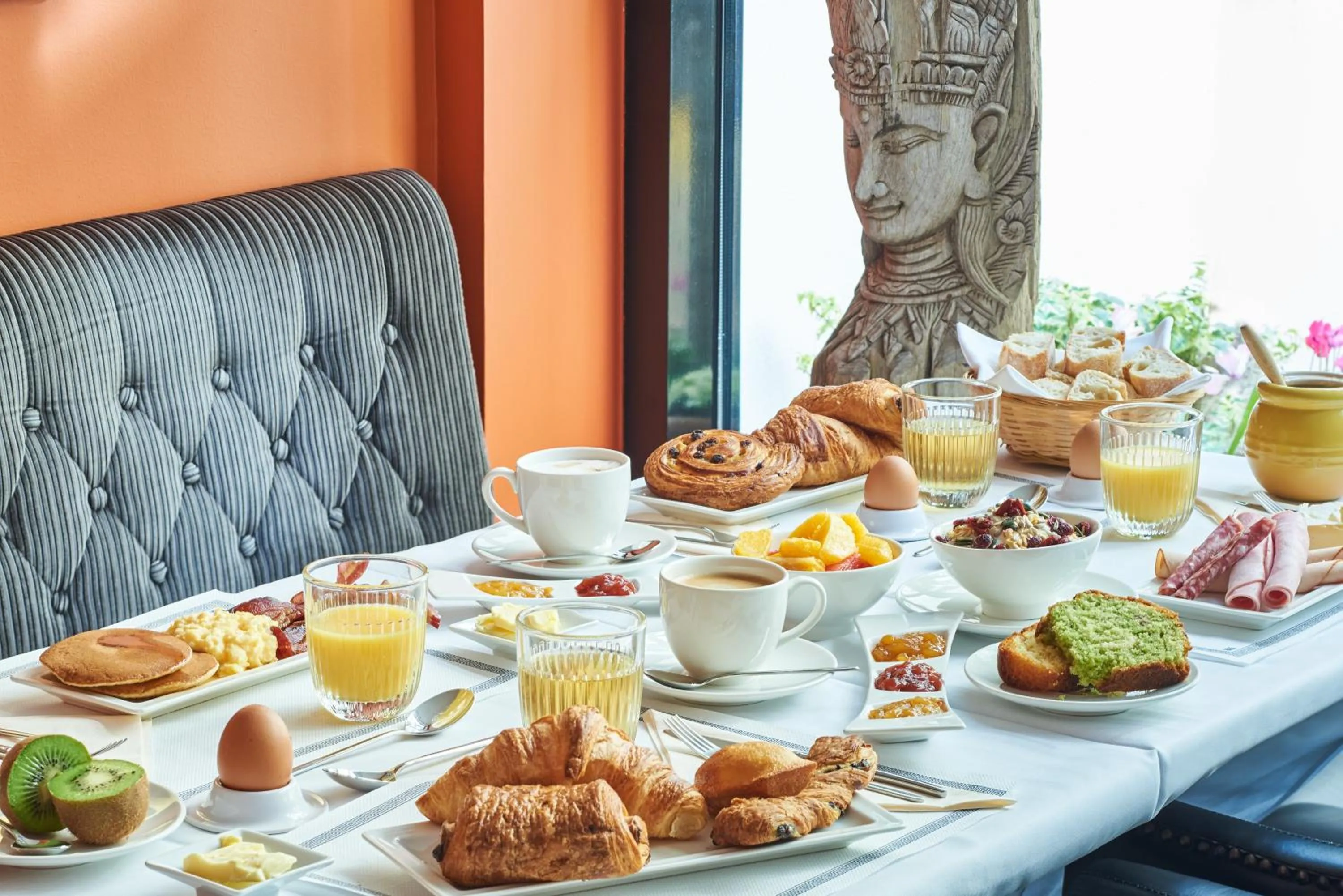 Breakfast in Mercure Tour Eiffel Grenelle