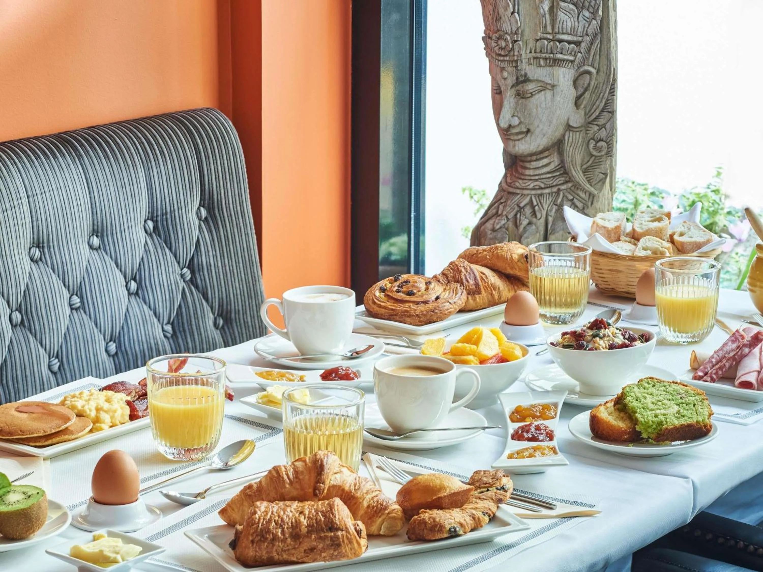 Breakfast in Mercure Tour Eiffel Grenelle