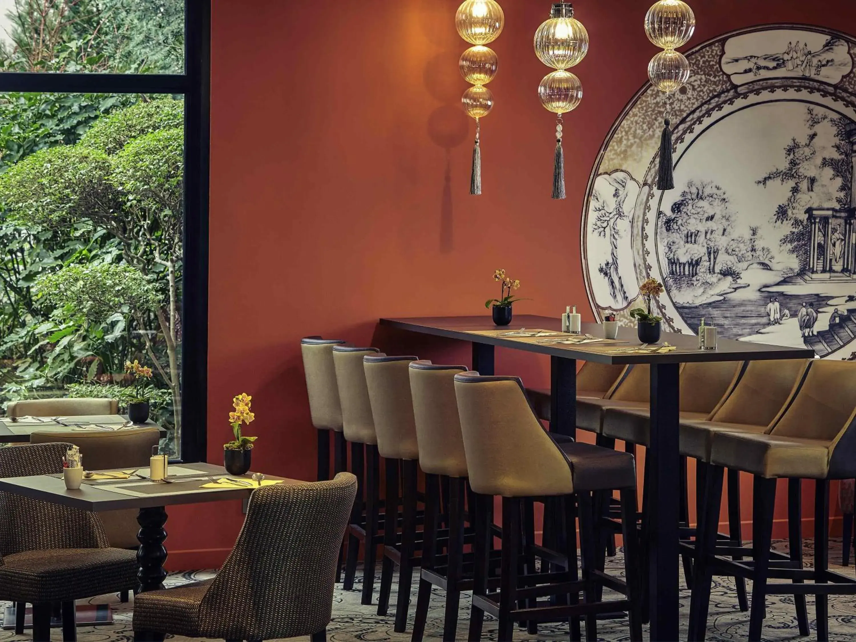 Lounge or bar in Mercure Tour Eiffel Grenelle Lounge or bar in Mercure Tour Eiffel Grenelle