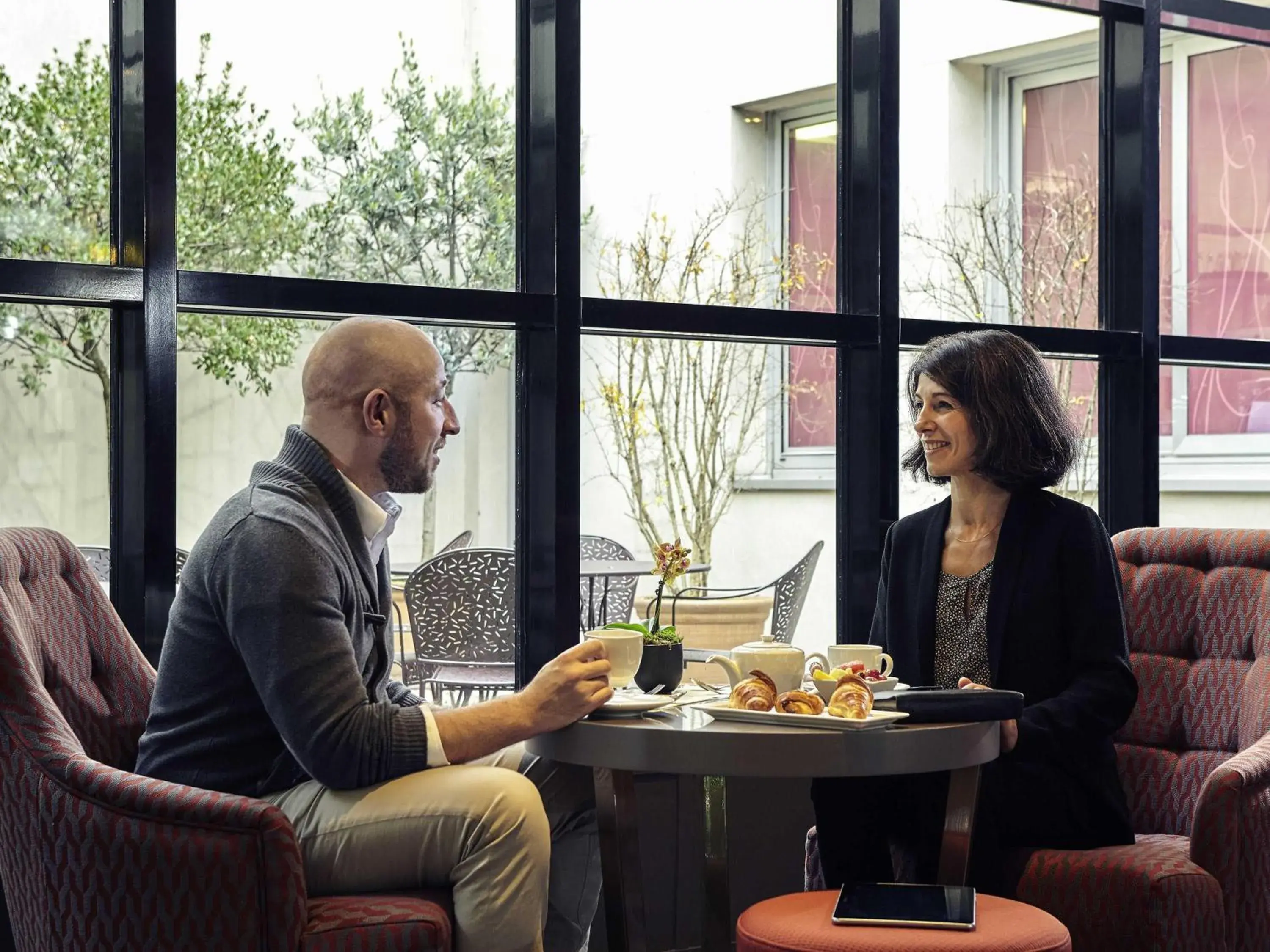 Lounge or bar in Mercure Tour Eiffel Grenelle Lounge or bar in Mercure Tour Eiffel Grenelle