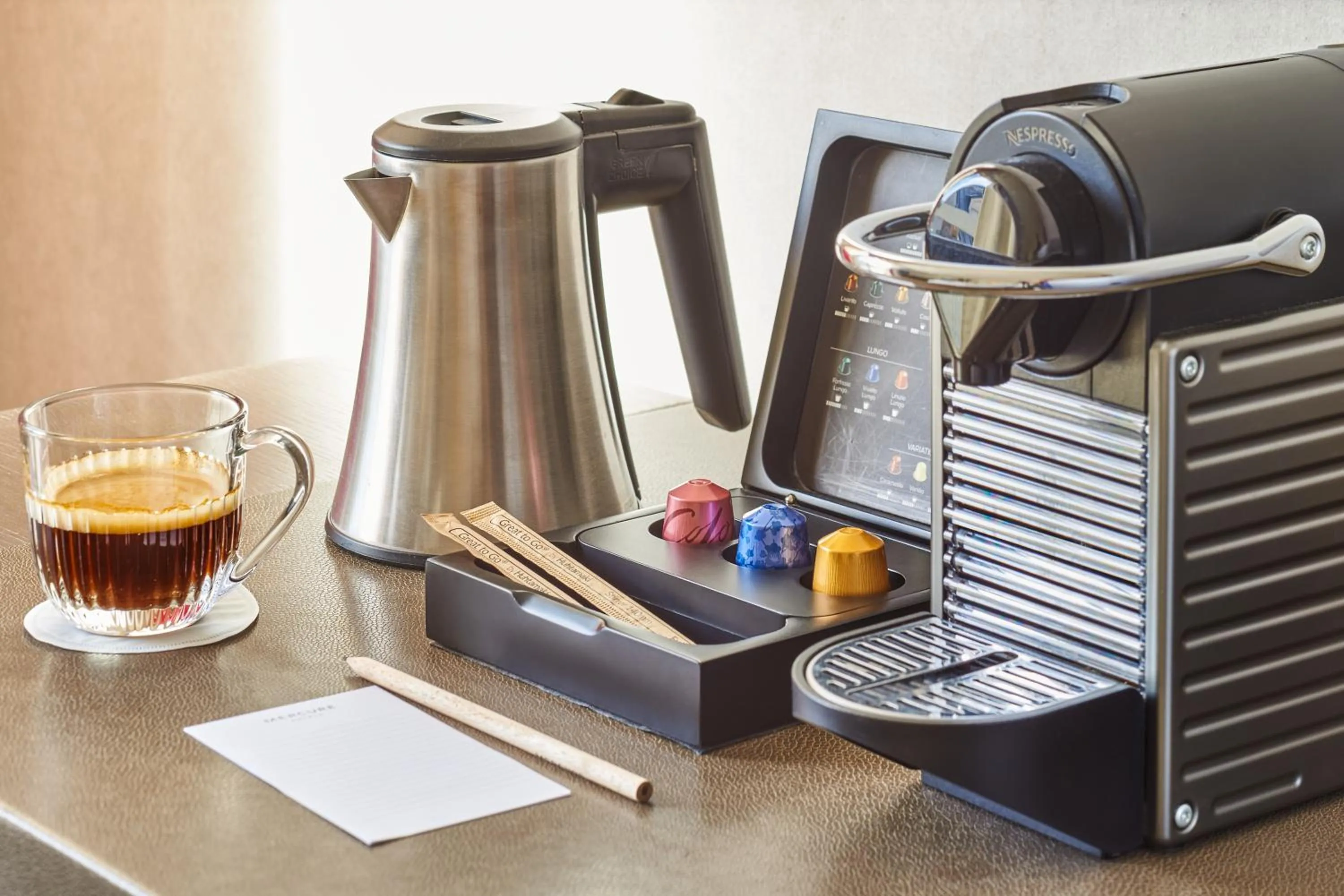 Bedroom in Mercure Tour Eiffel Grenelle