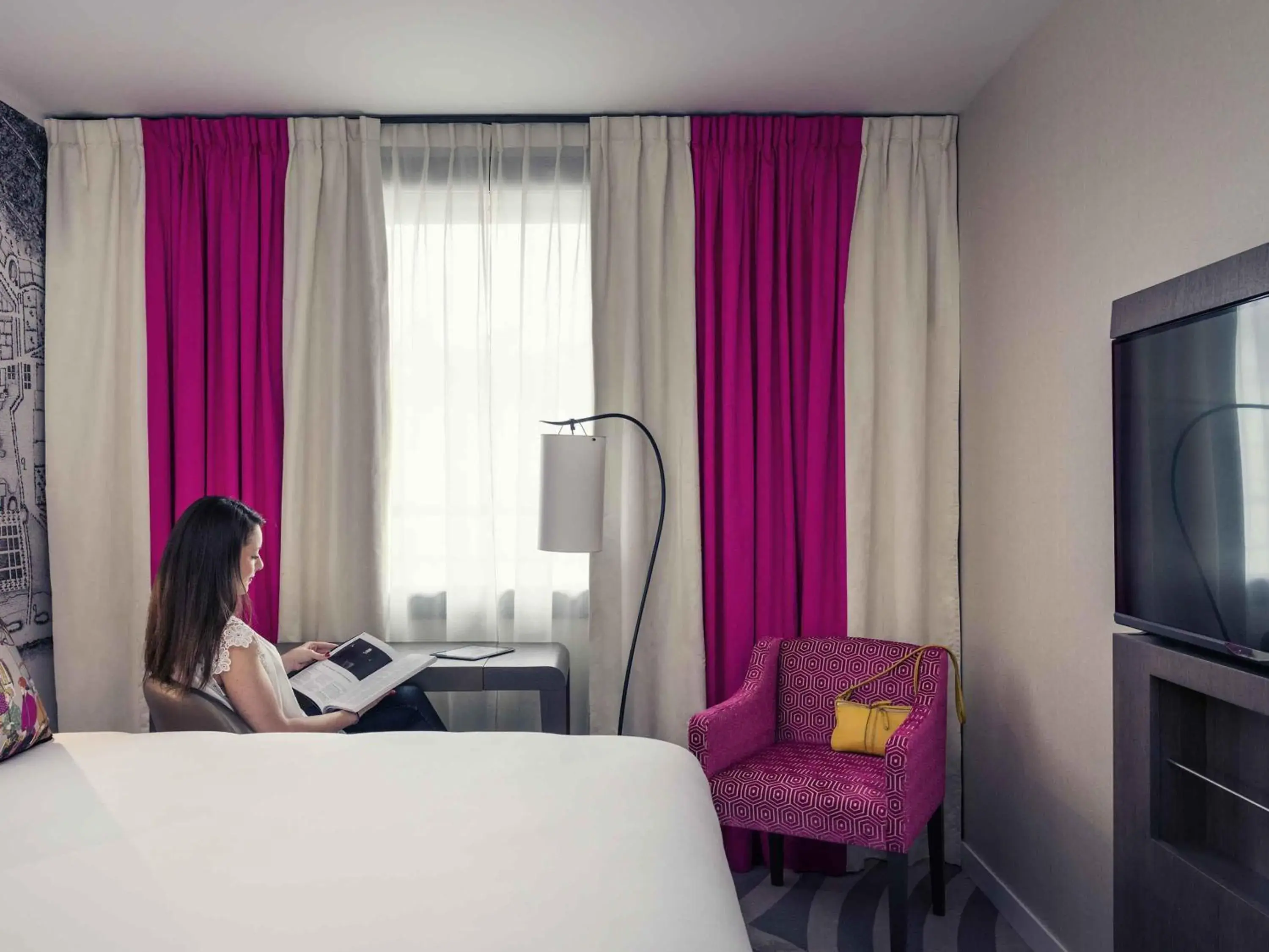 Bedroom, Bed in Mercure Tour Eiffel Grenelle Bedroom, Bed in Mercure Tour Eiffel Grenelle