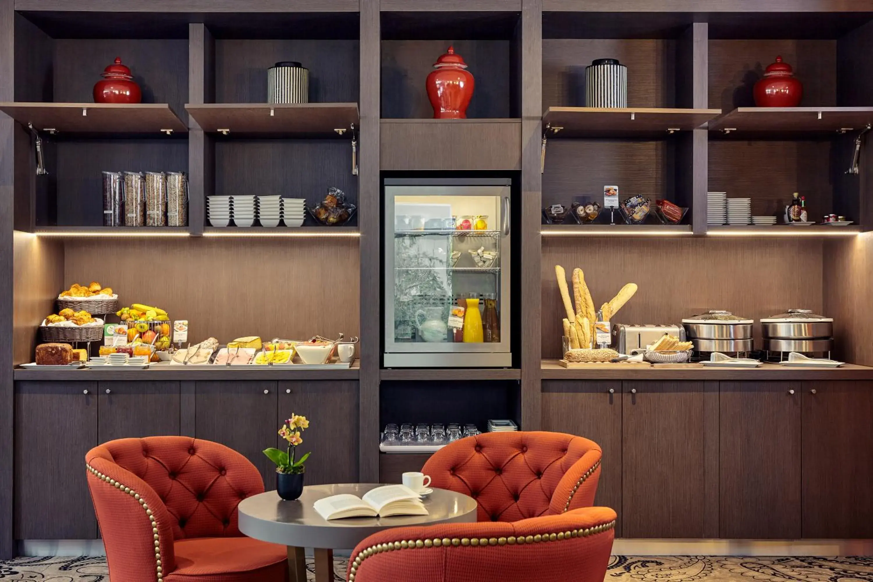 Buffet breakfast in Mercure Tour Eiffel Grenelle Buffet breakfast in Mercure Tour Eiffel Grenelle