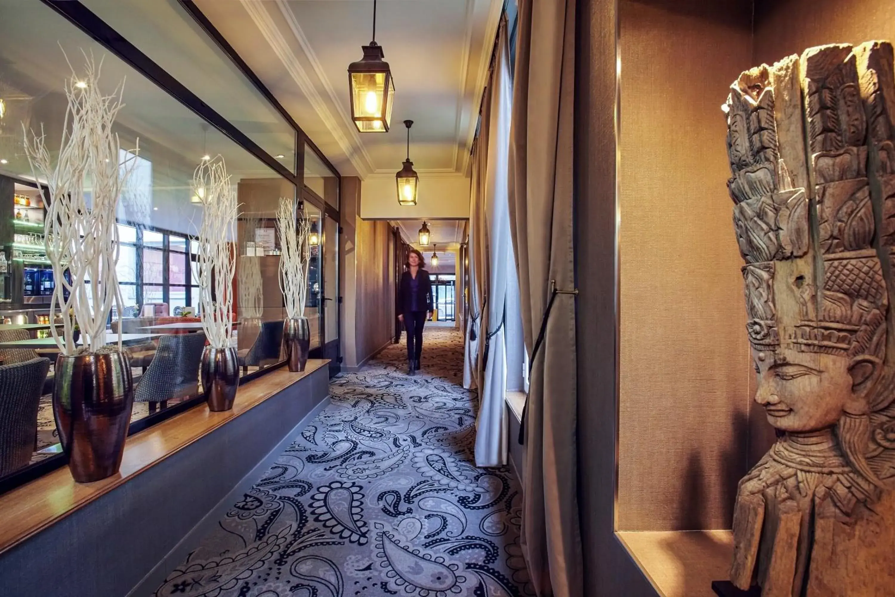 Lobby or reception in Mercure Tour Eiffel Grenelle Lobby or reception in Mercure Tour Eiffel Grenelle