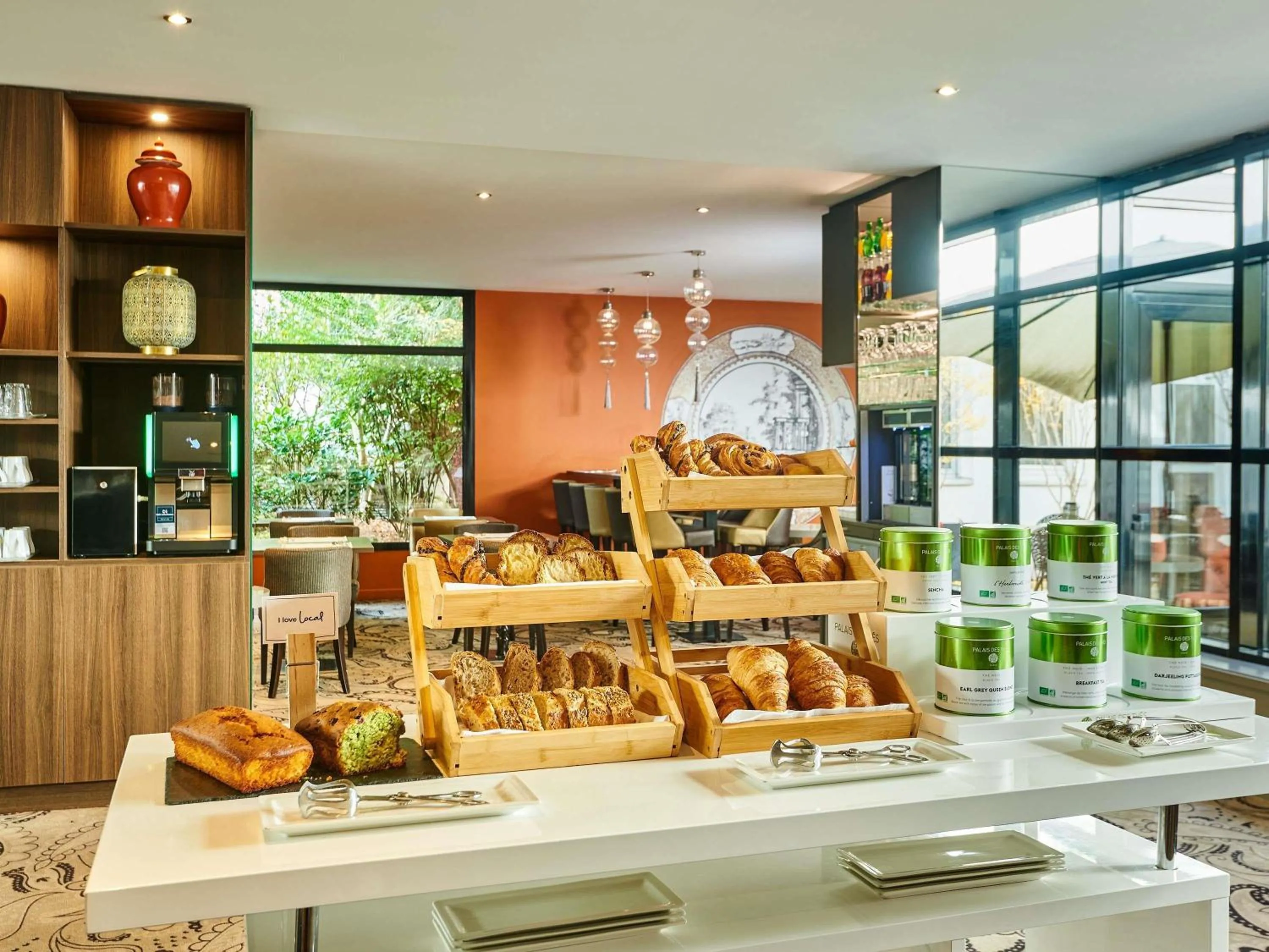 Breakfast in Mercure Tour Eiffel Grenelle