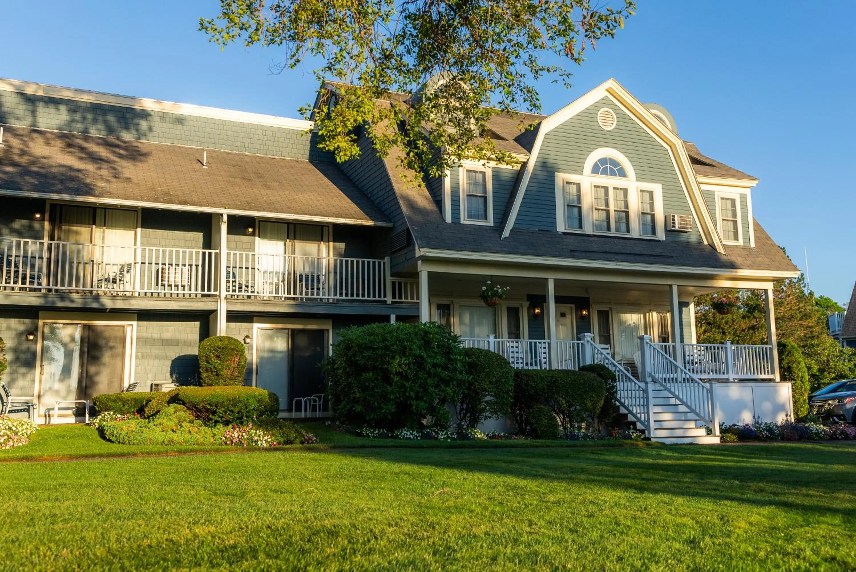 Property building in Seacastles Resort