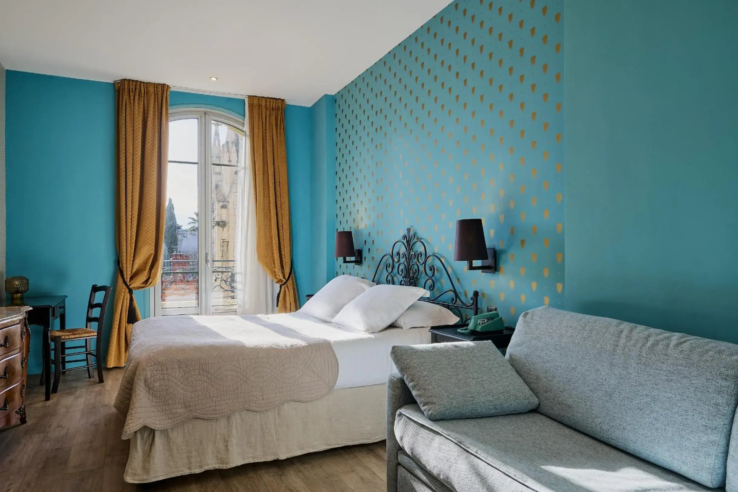 Bedroom, Bed in Hotel Le Grimaldi by Happyculture Bedroom, Bed in Hotel Le Grimaldi by Happyculture