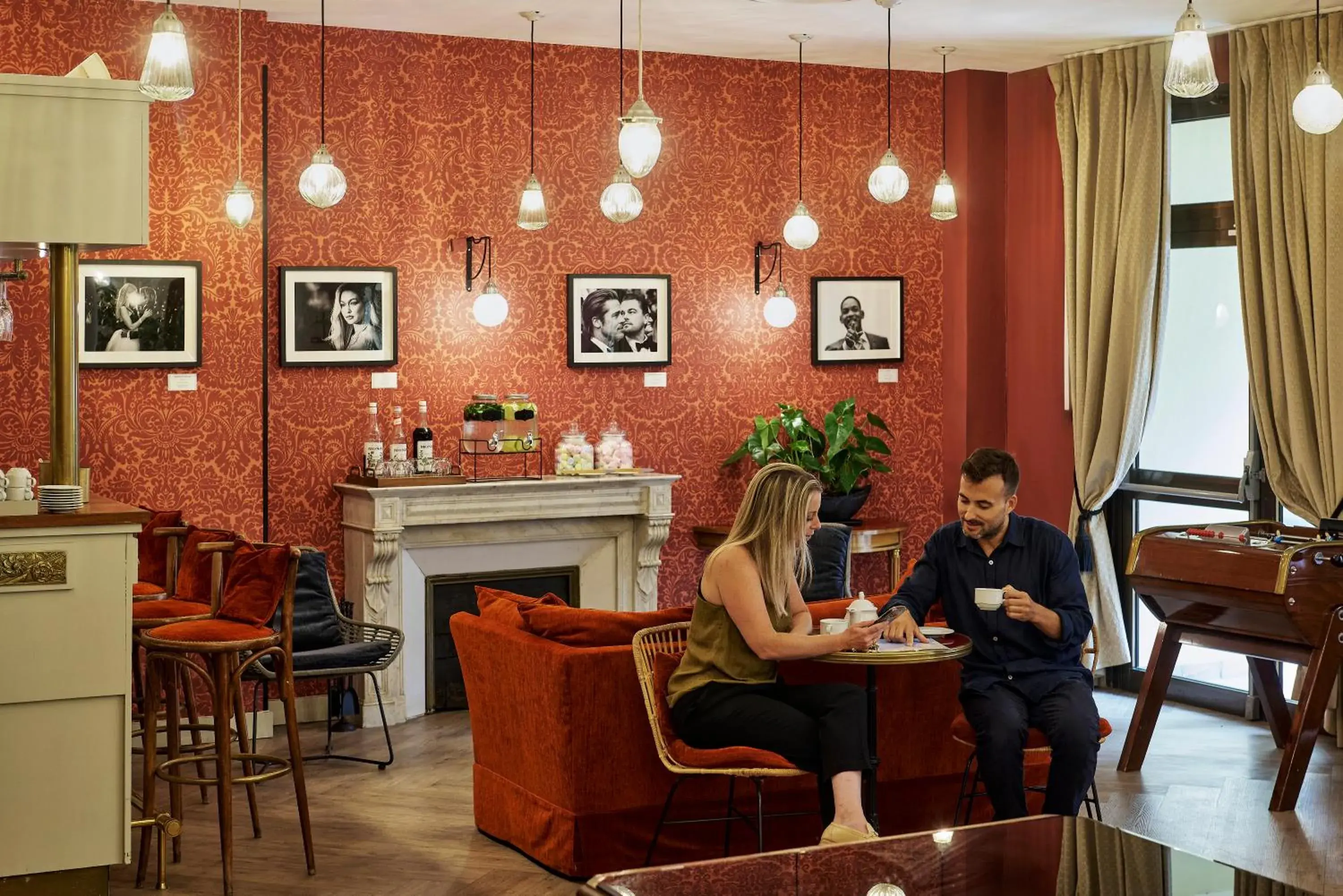 Lobby or reception in Hotel Le Grimaldi by Happyculture Lobby or reception in Hotel Le Grimaldi by Happyculture