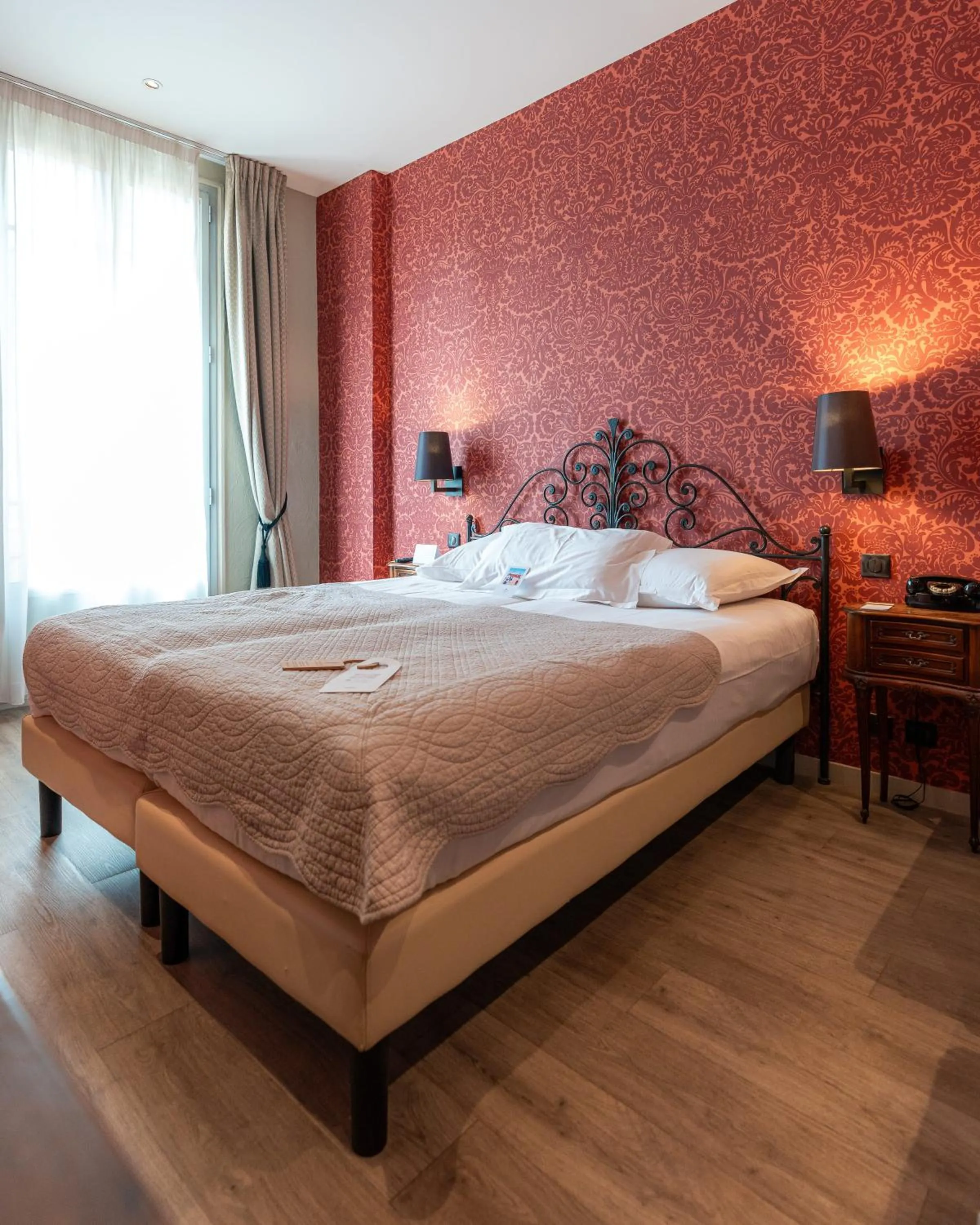 Bed in Hotel Le Grimaldi by Happyculture