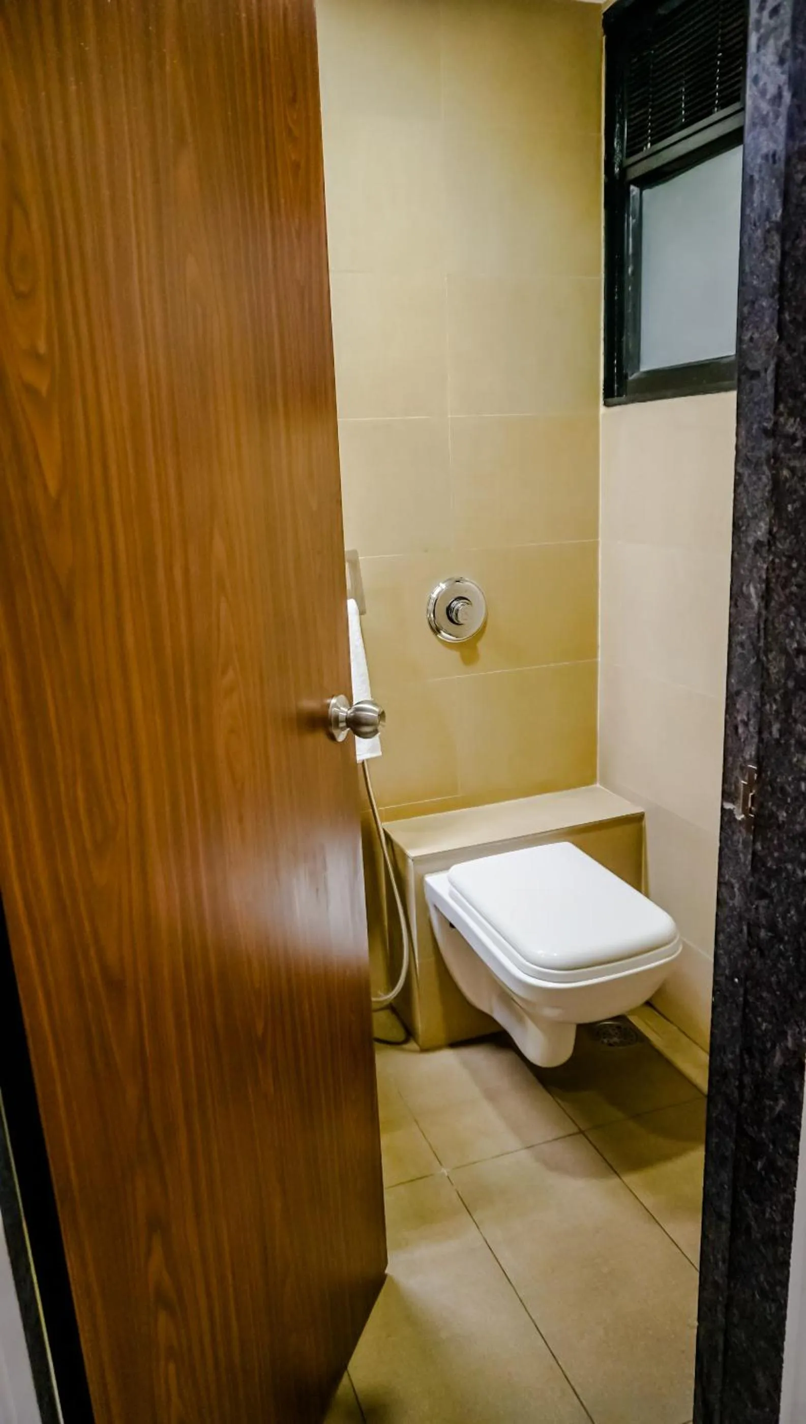 Toilet in The Altruist Hotel Navi Mumbai-1