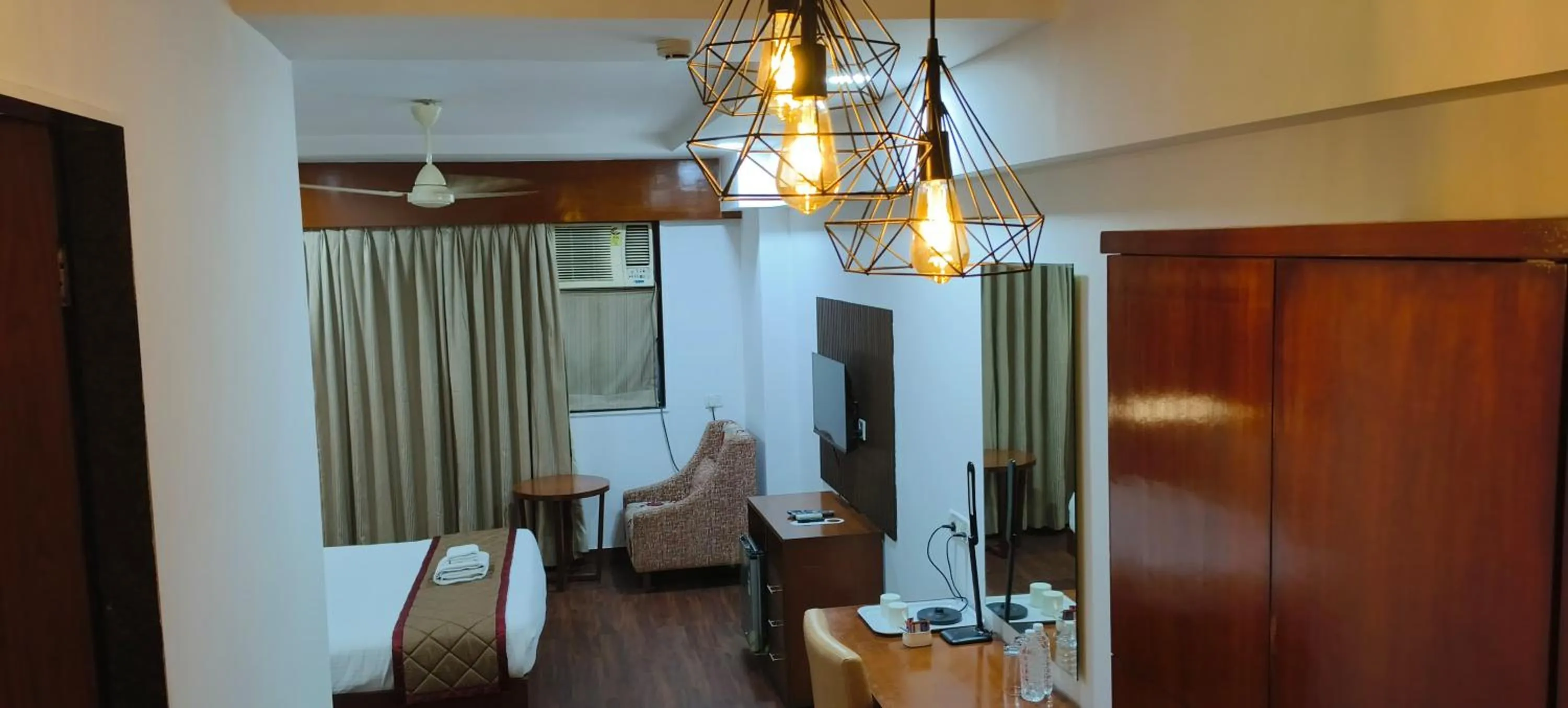 Seating area in The Altruist Hotel Navi Mumbai-1