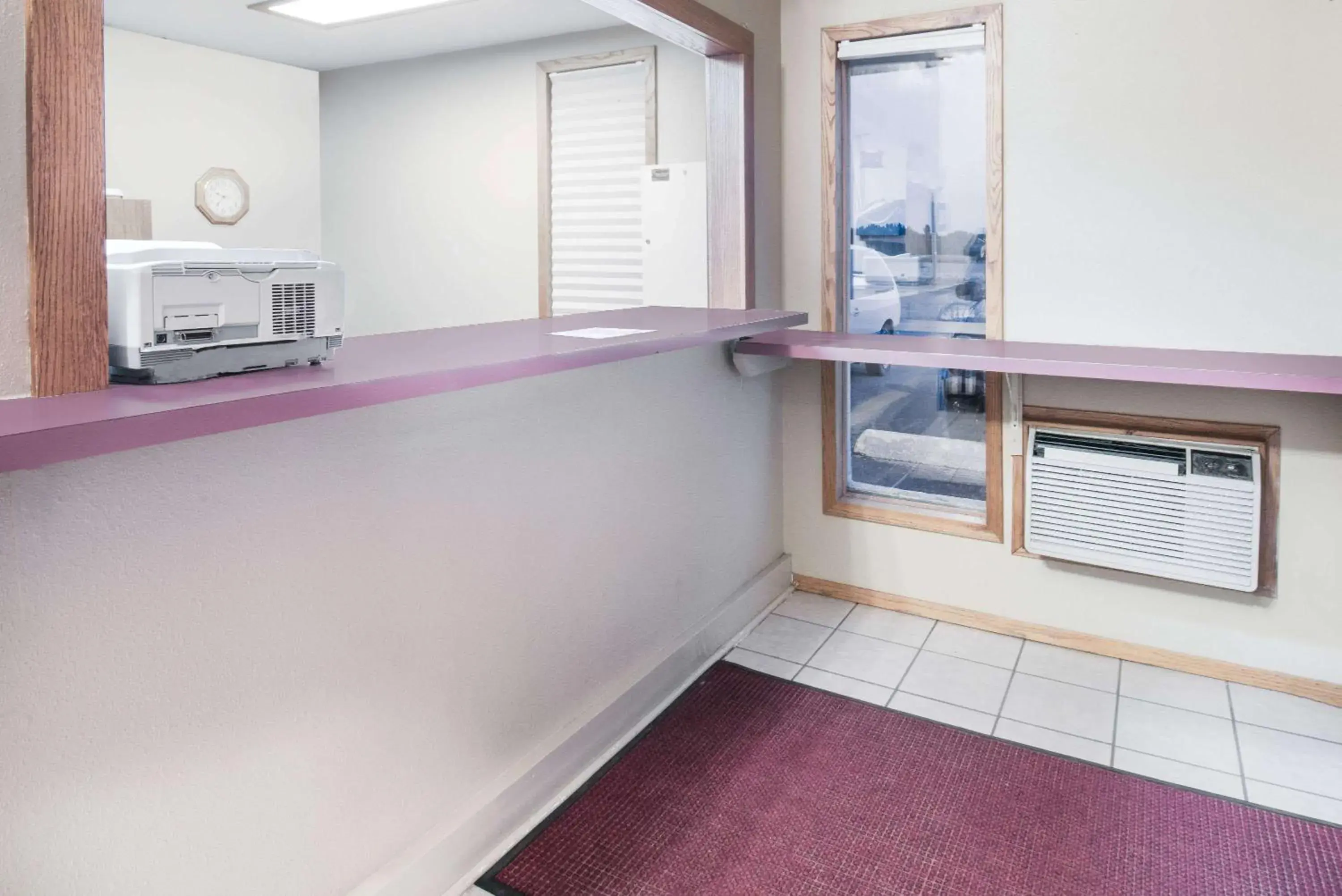 Lobby or reception in Super 8 by Wyndham Miller Lobby or reception in Super 8 by Wyndham Miller