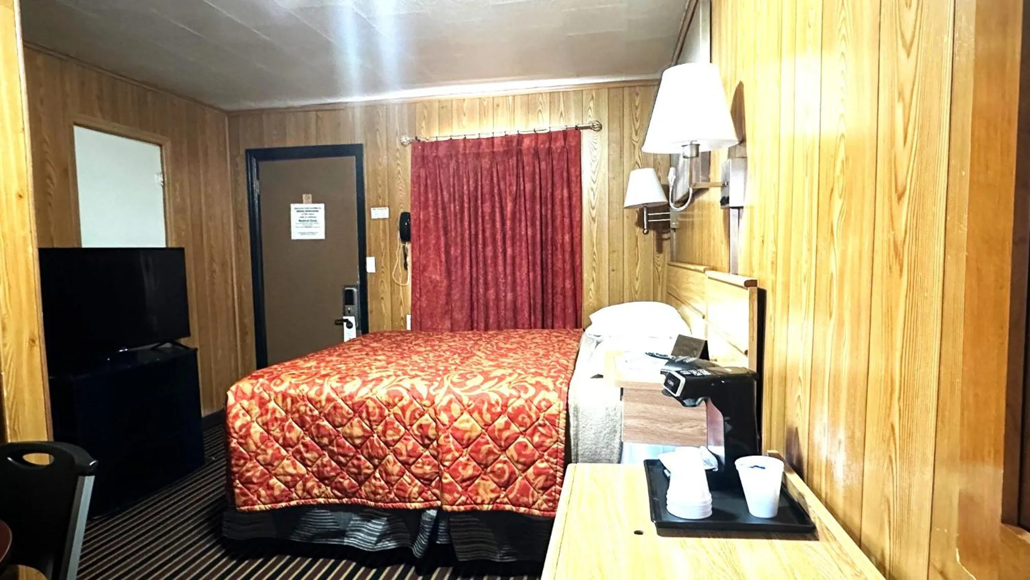 Bedroom, Bed in Relax Inn Vinita