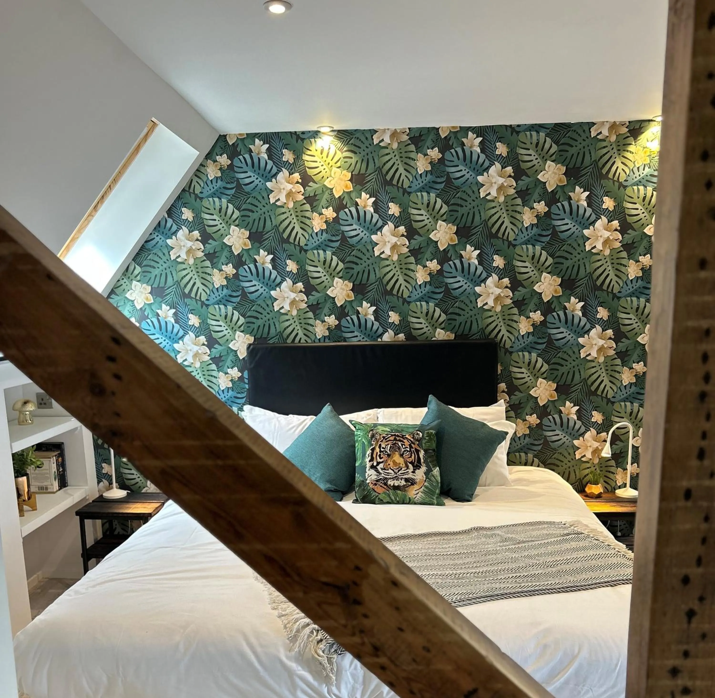 Bed in Cardiff Arms Bistro & Hotel