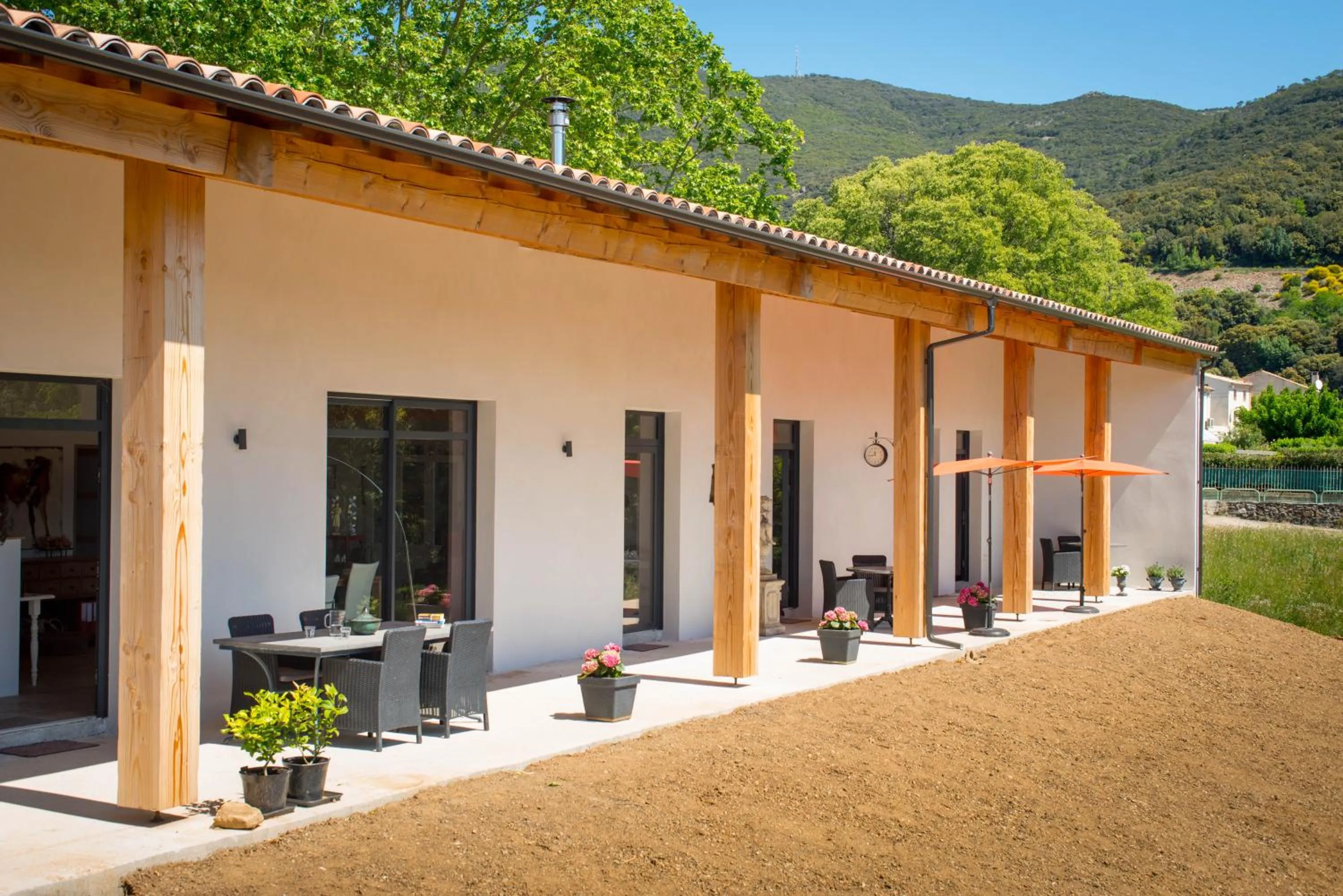 Patio in villa d'illouvre