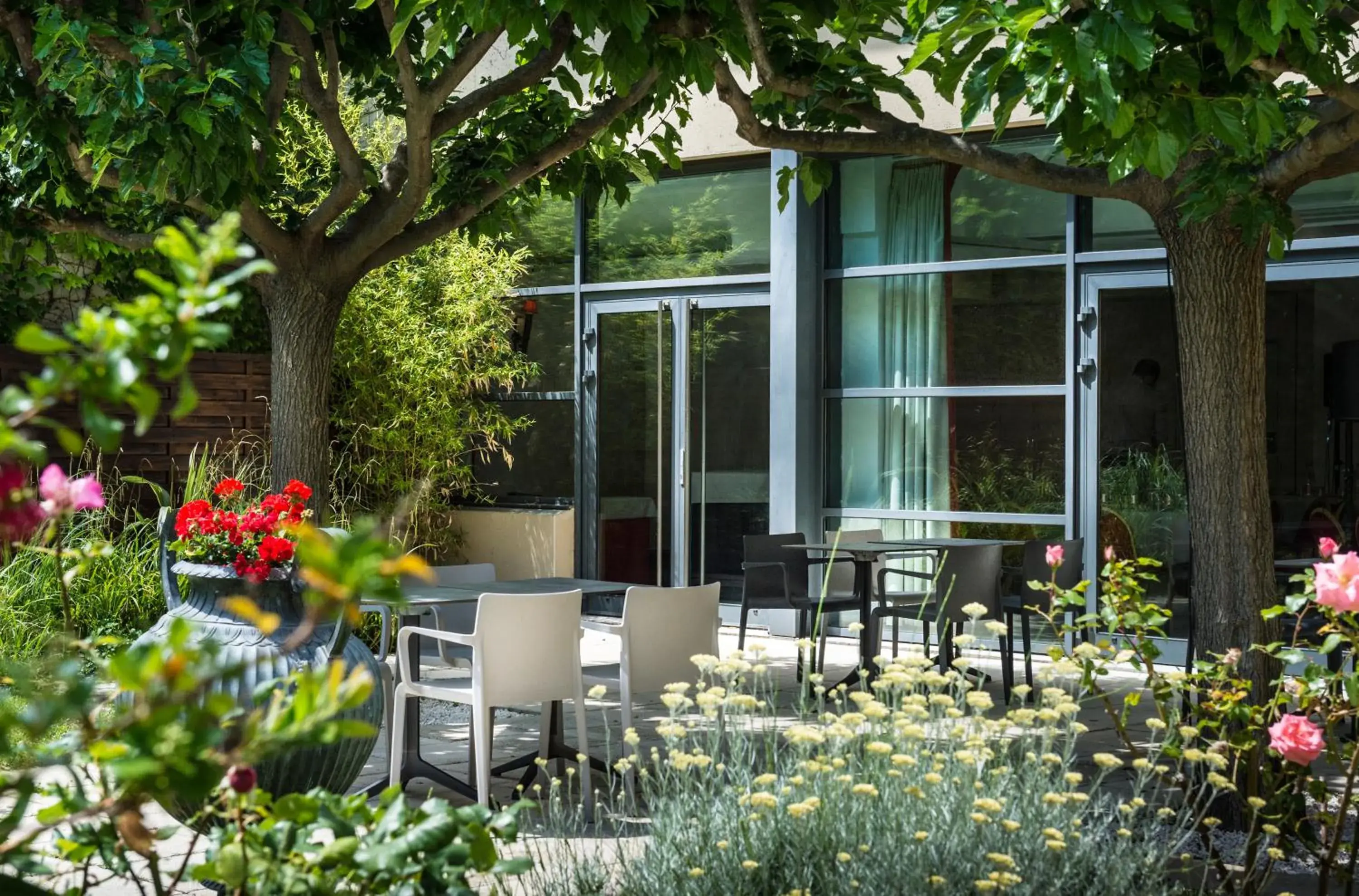 Property building in Avignon Grand Hotel Property building in Avignon Grand Hotel