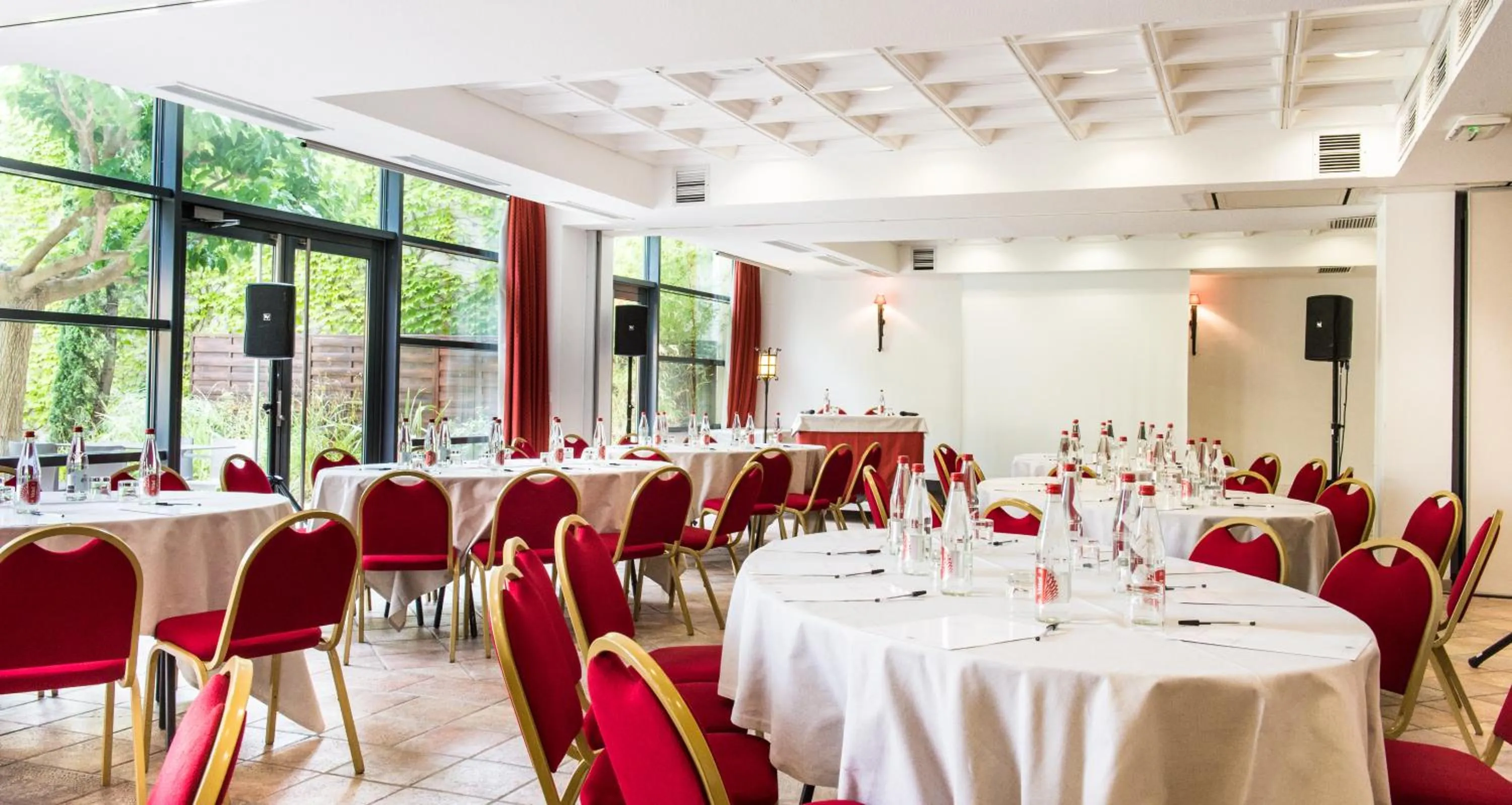 Banquet/Function facilities in Avignon Grand Hotel